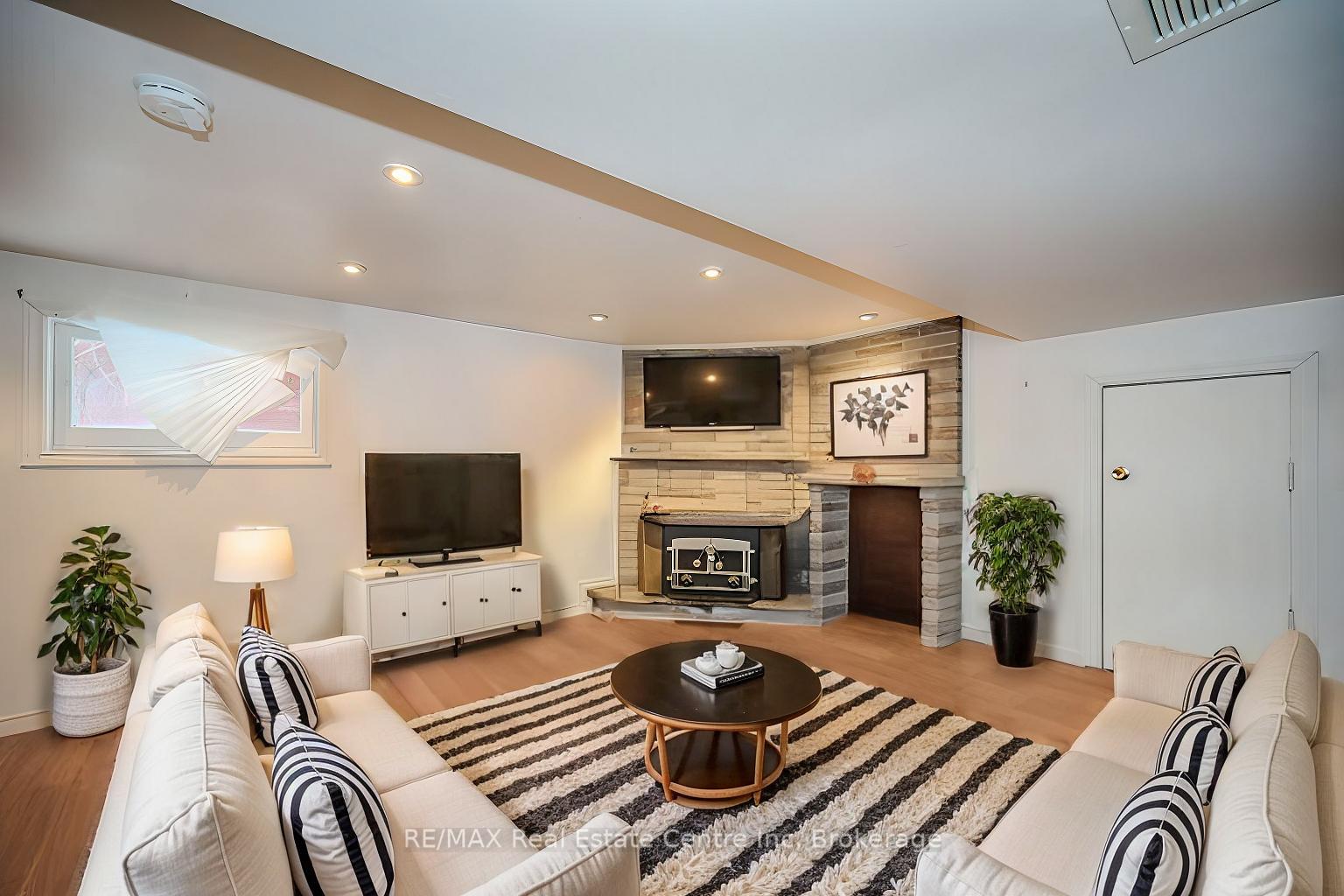 Photo 10 of 113 Elizabeth Street, Guelph, St. Patrick's Ward — HOMEH