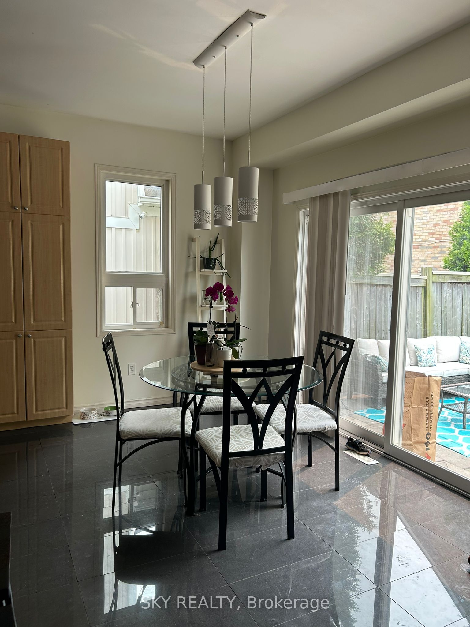 Photo 21 of 139 Jennings Drive, Clarington, Bowmanville — HOMEH