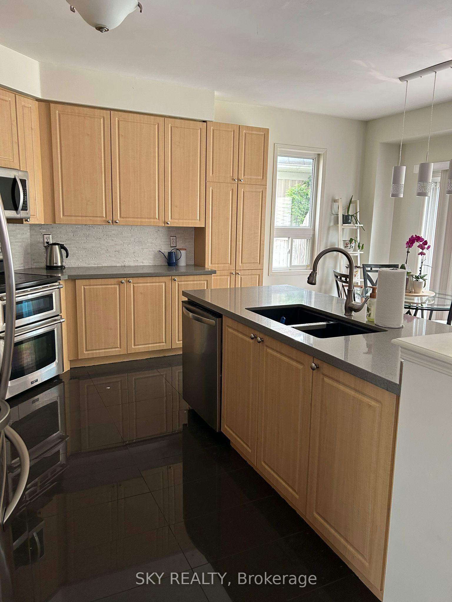 Photo 19 of 139 Jennings Drive, Clarington, Bowmanville — HOMEH