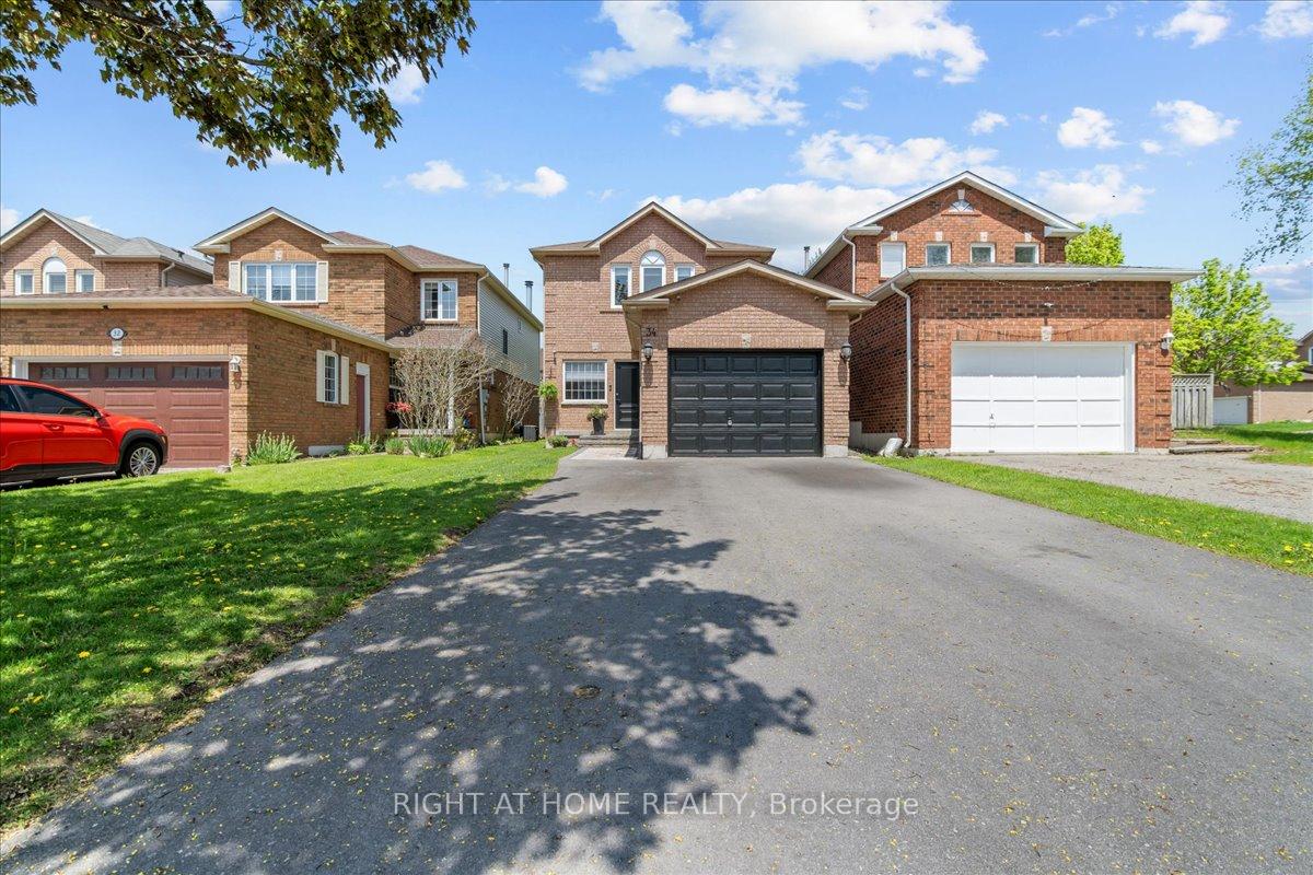 Front of 34 Vail Meadows Crescent