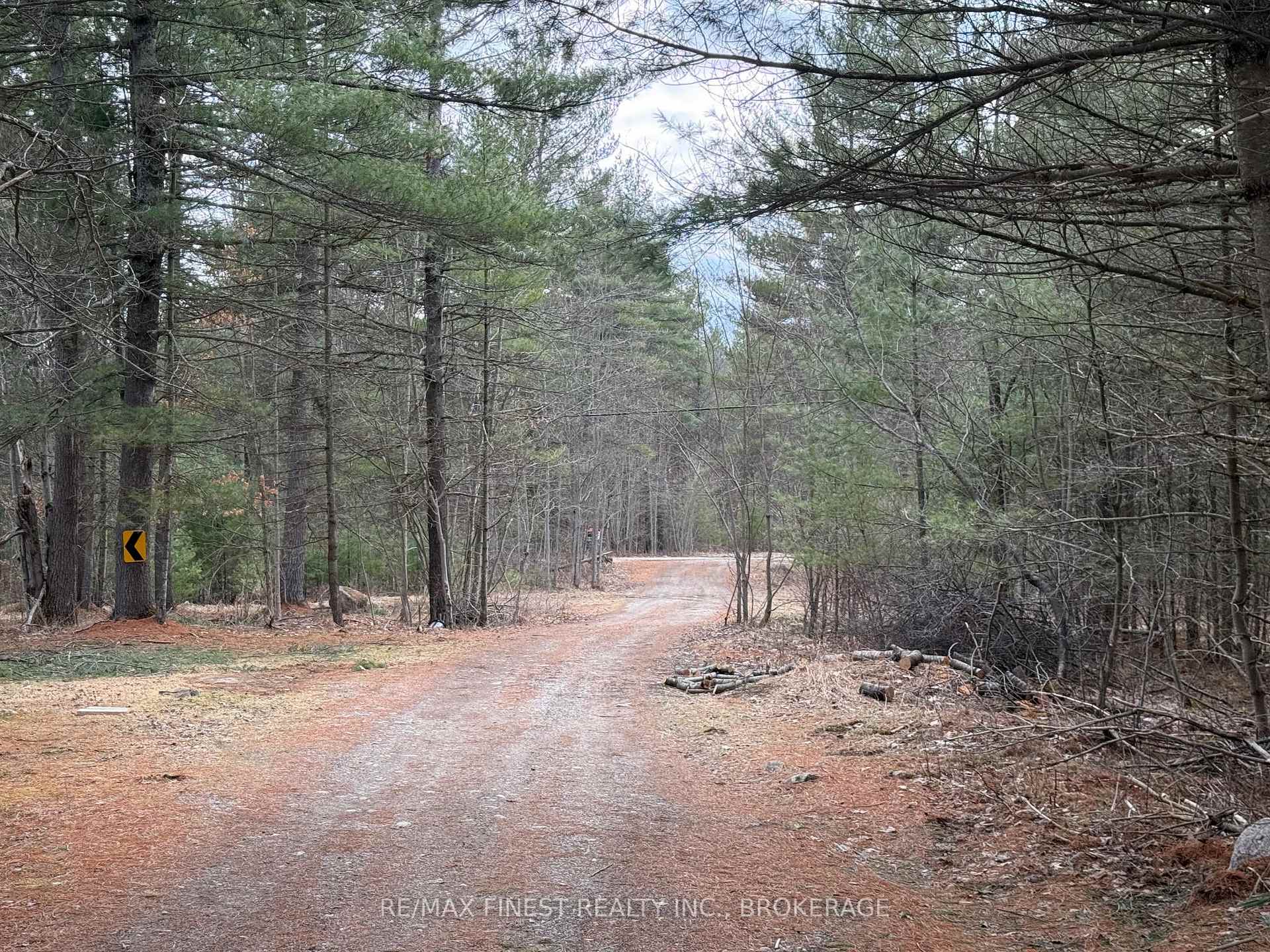 Photo 2 of 2066 Echo Lake Road, Frontenac, Frontenac Centre — HOMEH