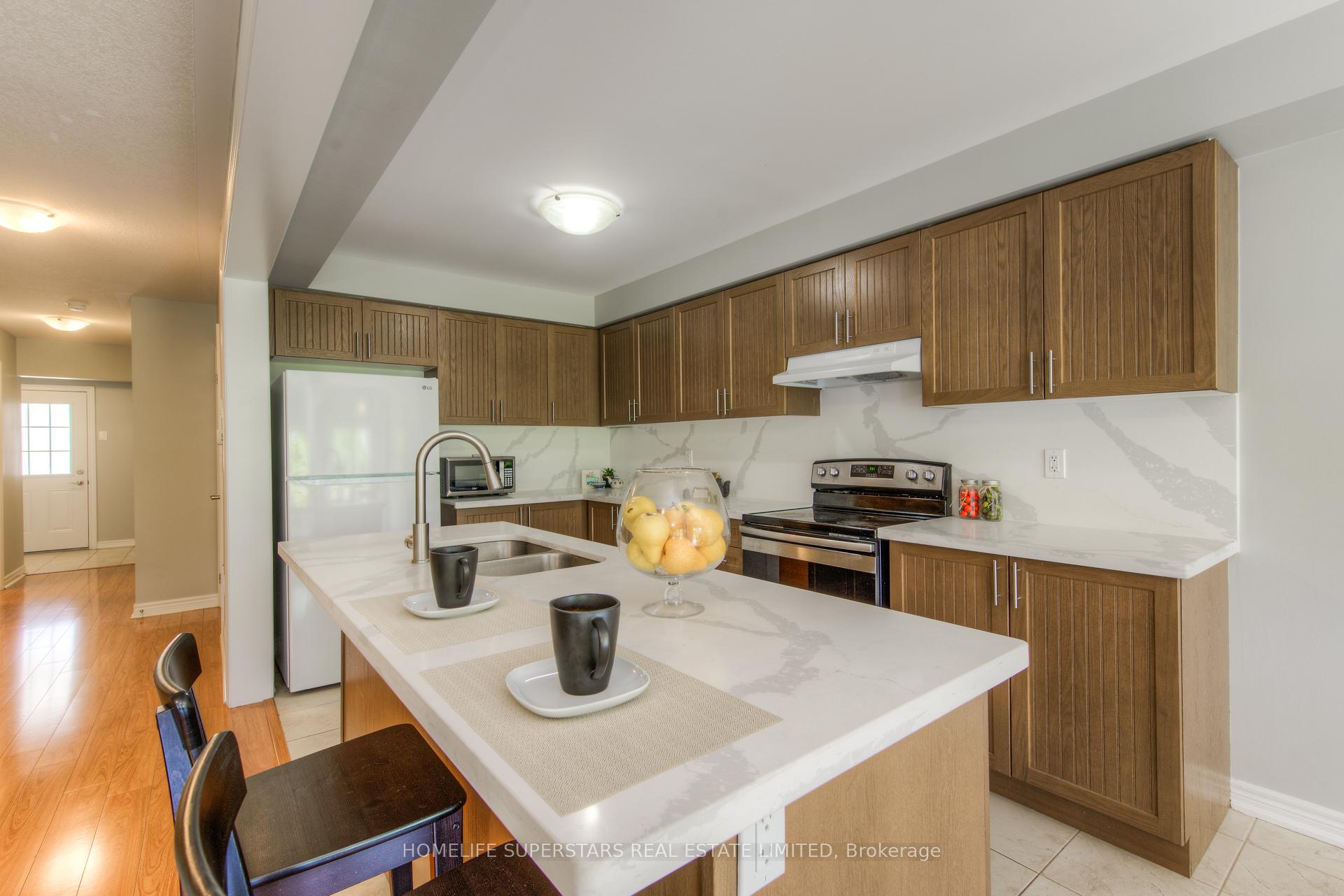 Photo 11 of Unit 13, 570 Linden Drive, Cambridge, Preston Heights — HOMEH