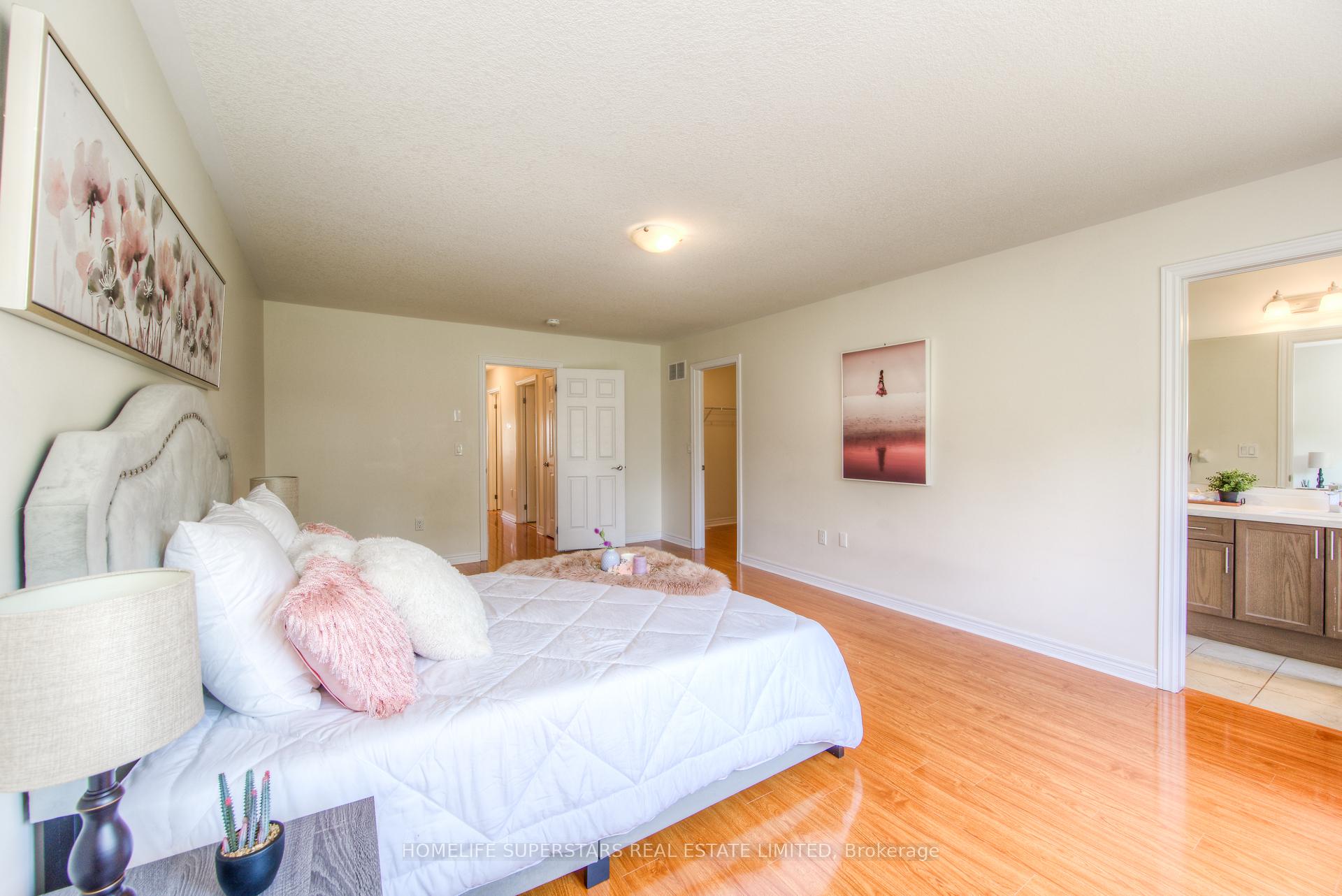 Photo 22 of Unit 13, 570 Linden Drive, Cambridge, Preston Heights — HOMEH