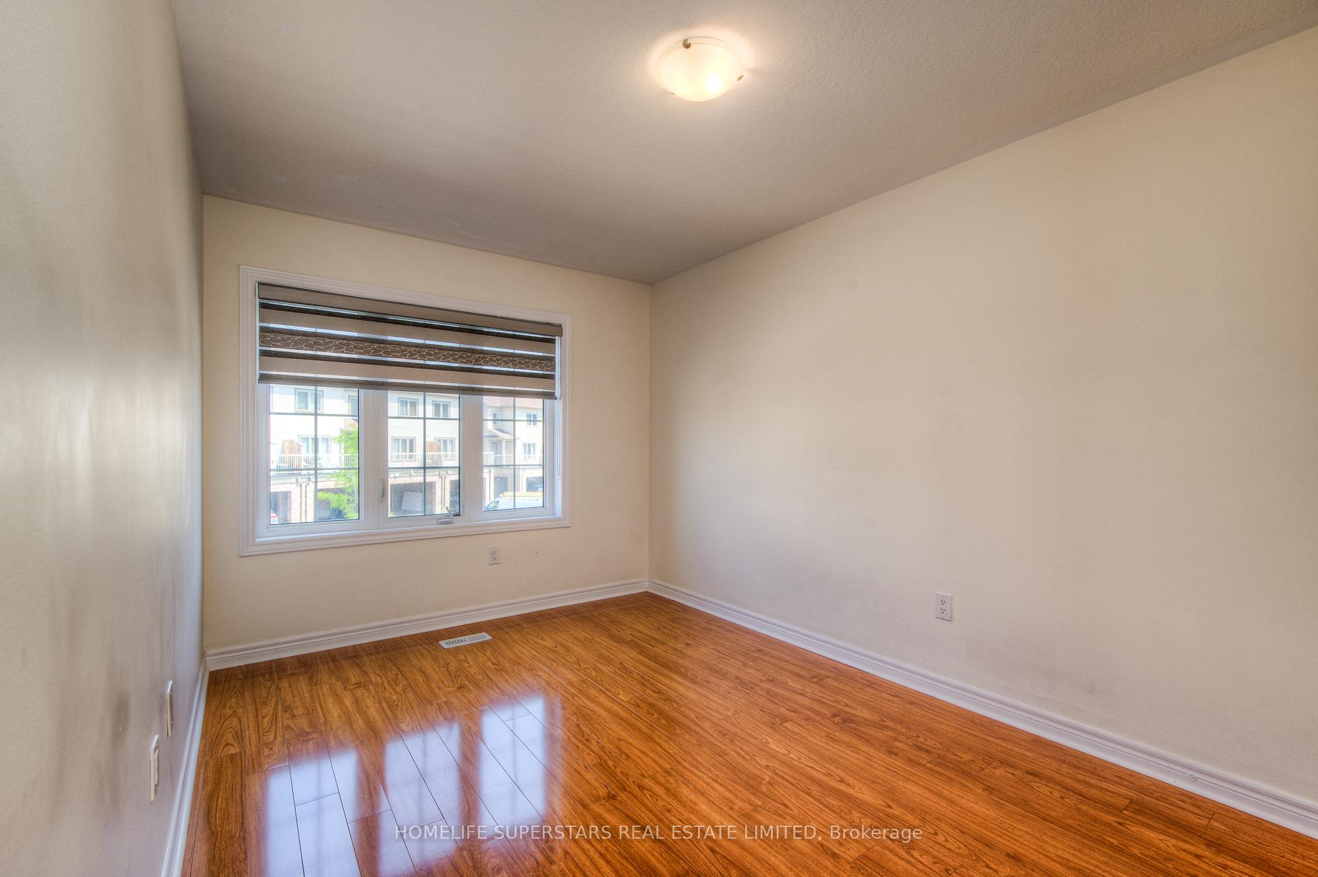 Photo 27 of Unit 13, 570 Linden Drive, Cambridge, Preston Heights — HOMEH