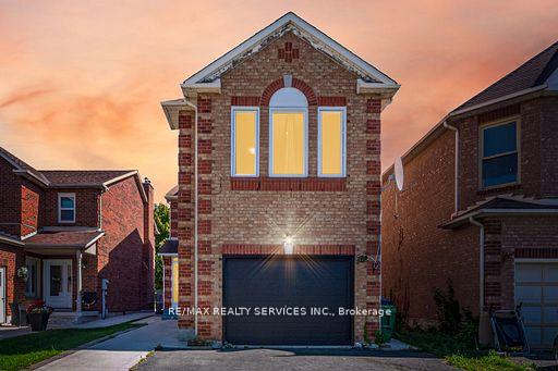 Photo 2 of 120 Leeward Drive, Brampton, Westgate — HOMEH
