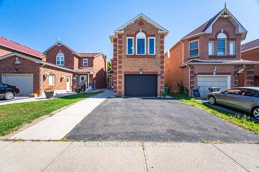 Photo 3 of 120 Leeward Drive, Brampton, Westgate — HOMEH