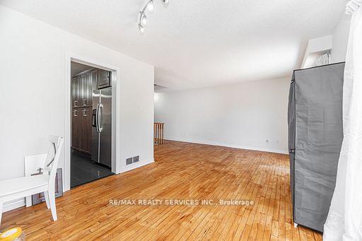 Photo 10 of 120 Leeward Drive, Brampton, Westgate — HOMEH