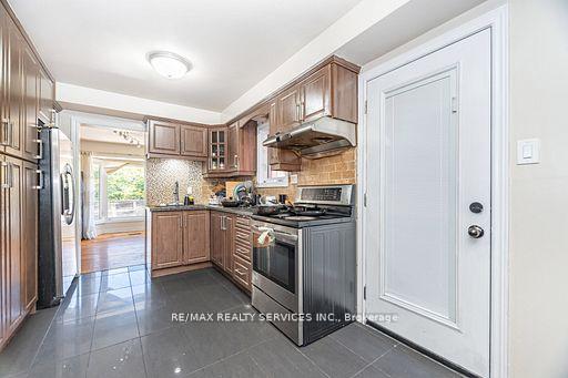 Photo 13 of 120 Leeward Drive, Brampton, Westgate — HOMEH