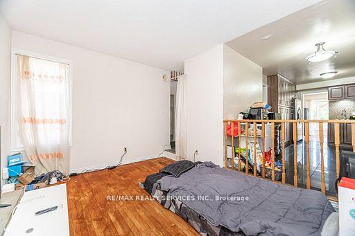 Photo 17 of 120 Leeward Drive, Brampton, Westgate — HOMEH