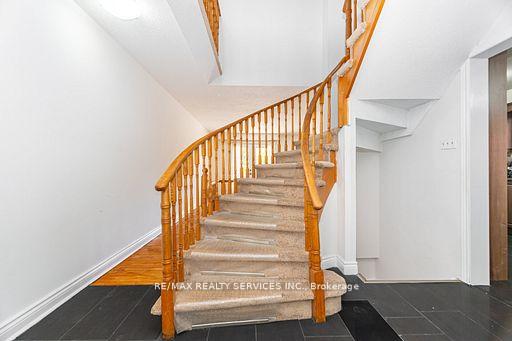 Photo 19 of 120 Leeward Drive, Brampton, Westgate — HOMEH
