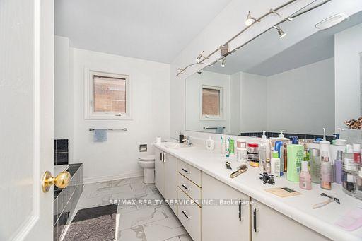 Photo 26 of 120 Leeward Drive, Brampton, Westgate — HOMEH
