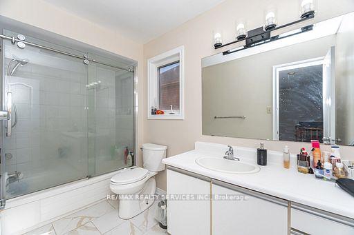 Photo 34 of 120 Leeward Drive, Brampton, Westgate — HOMEH