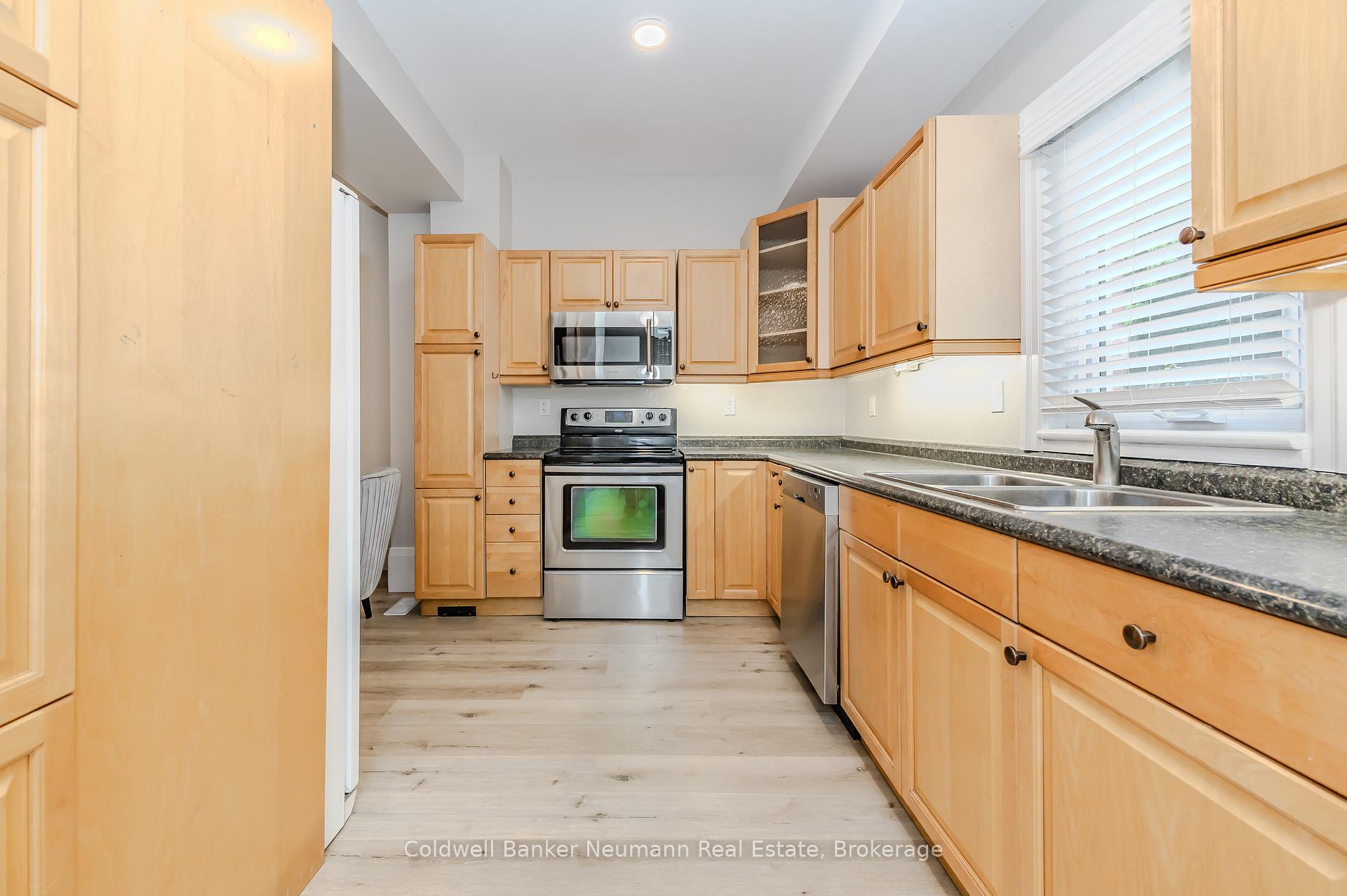 Photo 7 of 44 Roseview Avenue, Cambridge, Downtown Cambridge — HOMEH