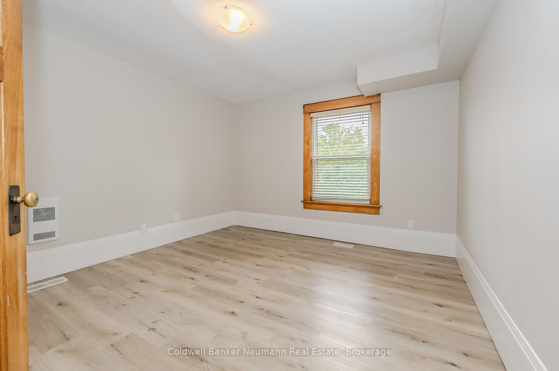 Photo 23 of 44 Roseview Avenue, Cambridge, Downtown Cambridge — HOMEH