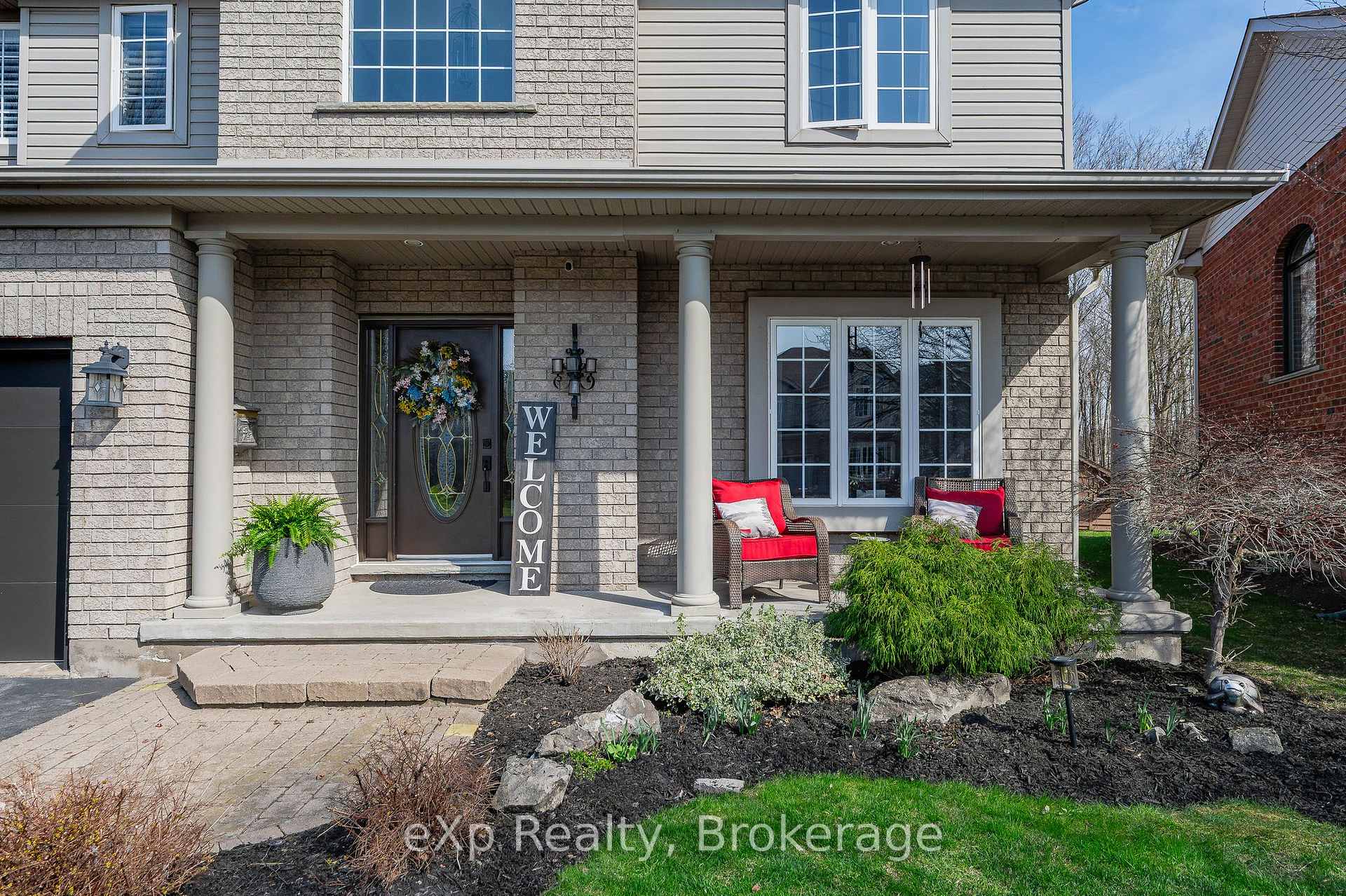 Photo 4 of 45 McGarr Court, Guelph, Pineridge/Westminster Woods — HOMEH