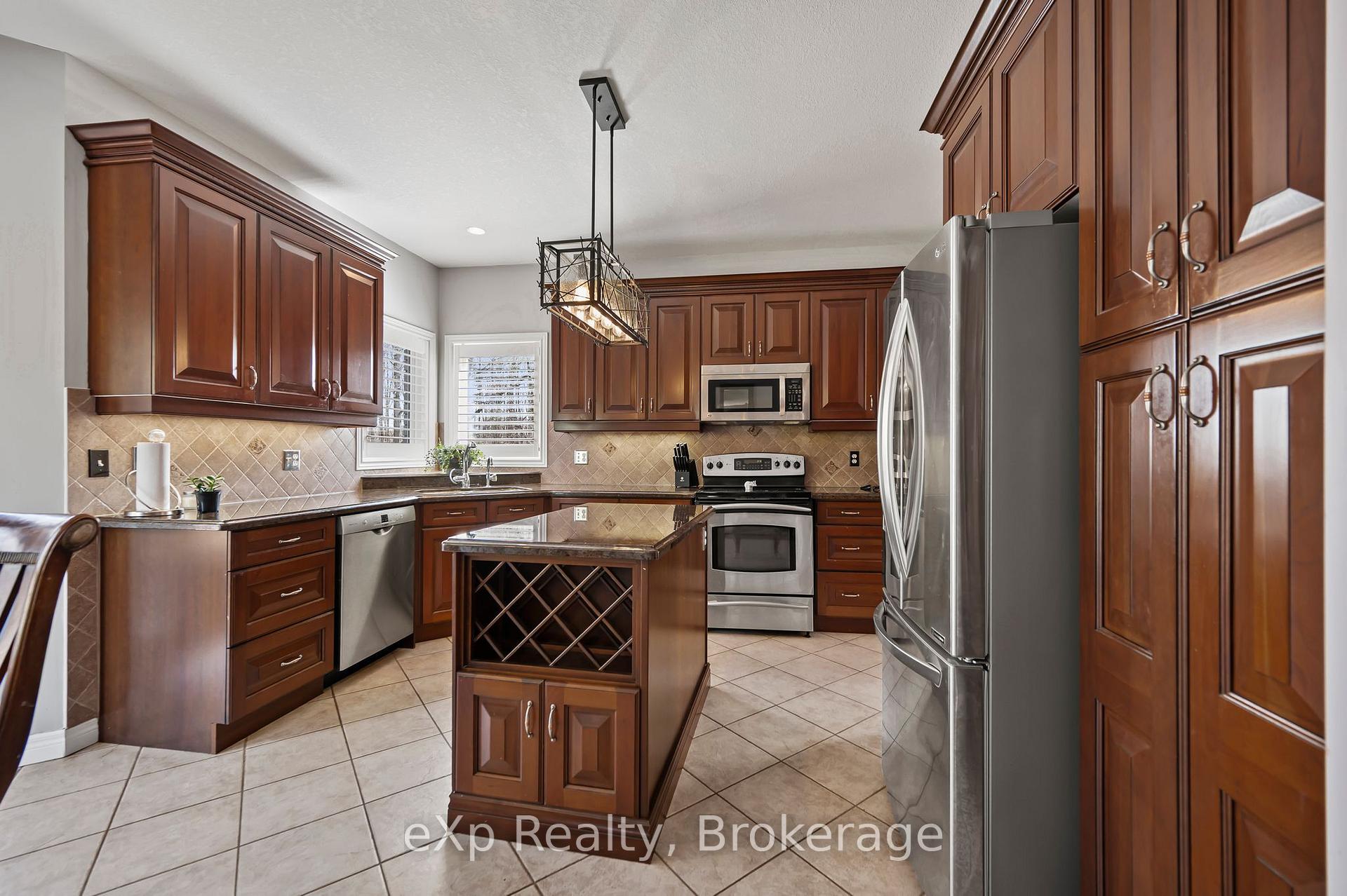 Photo 20 of 45 McGarr Court, Guelph, Pineridge/Westminster Woods — HOMEH