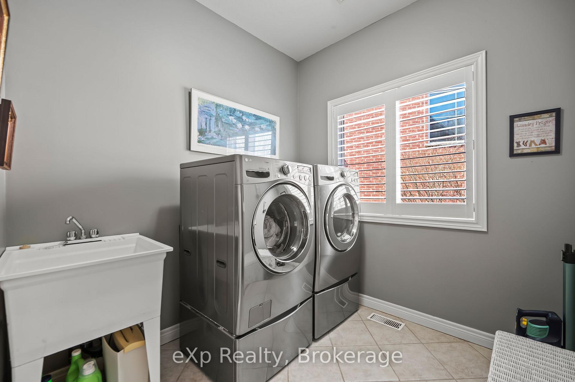 Photo 22 of 45 McGarr Court, Guelph, Pineridge/Westminster Woods — HOMEH