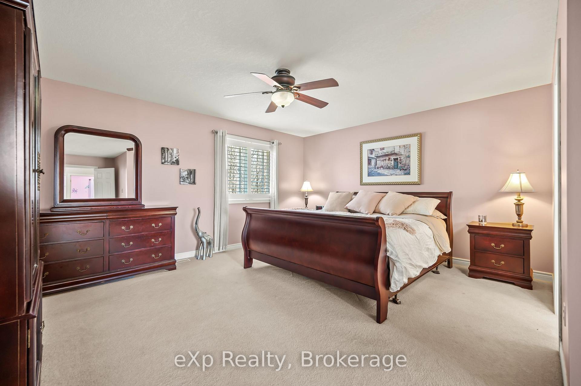 Photo 25 of 45 McGarr Court, Guelph, Pineridge/Westminster Woods — HOMEH