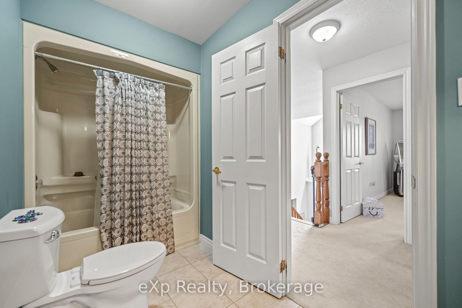 Photo 33 of 45 McGarr Court, Guelph, Pineridge/Westminster Woods — HOMEH