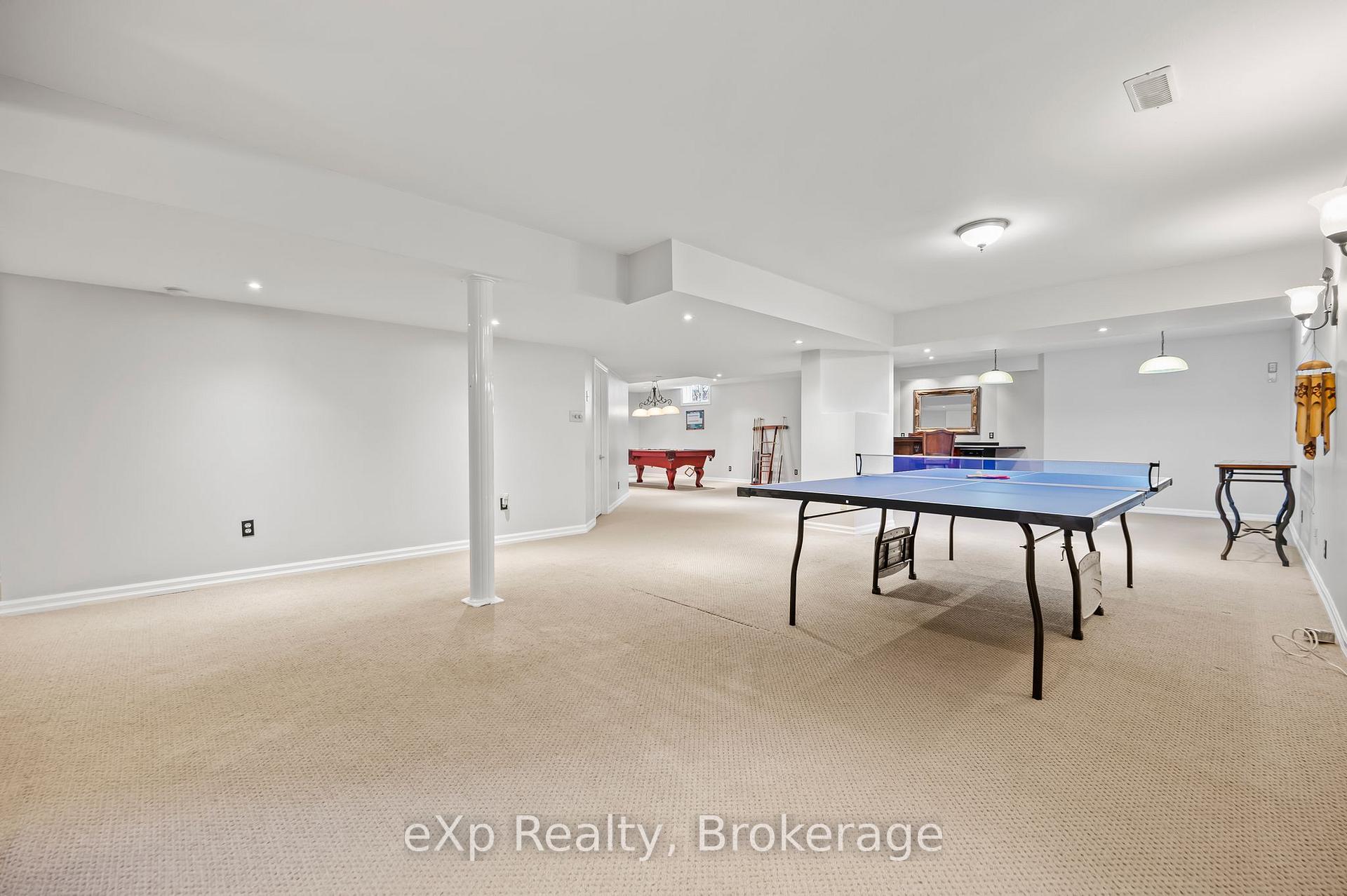 Photo 35 of 45 McGarr Court, Guelph, Pineridge/Westminster Woods — HOMEH