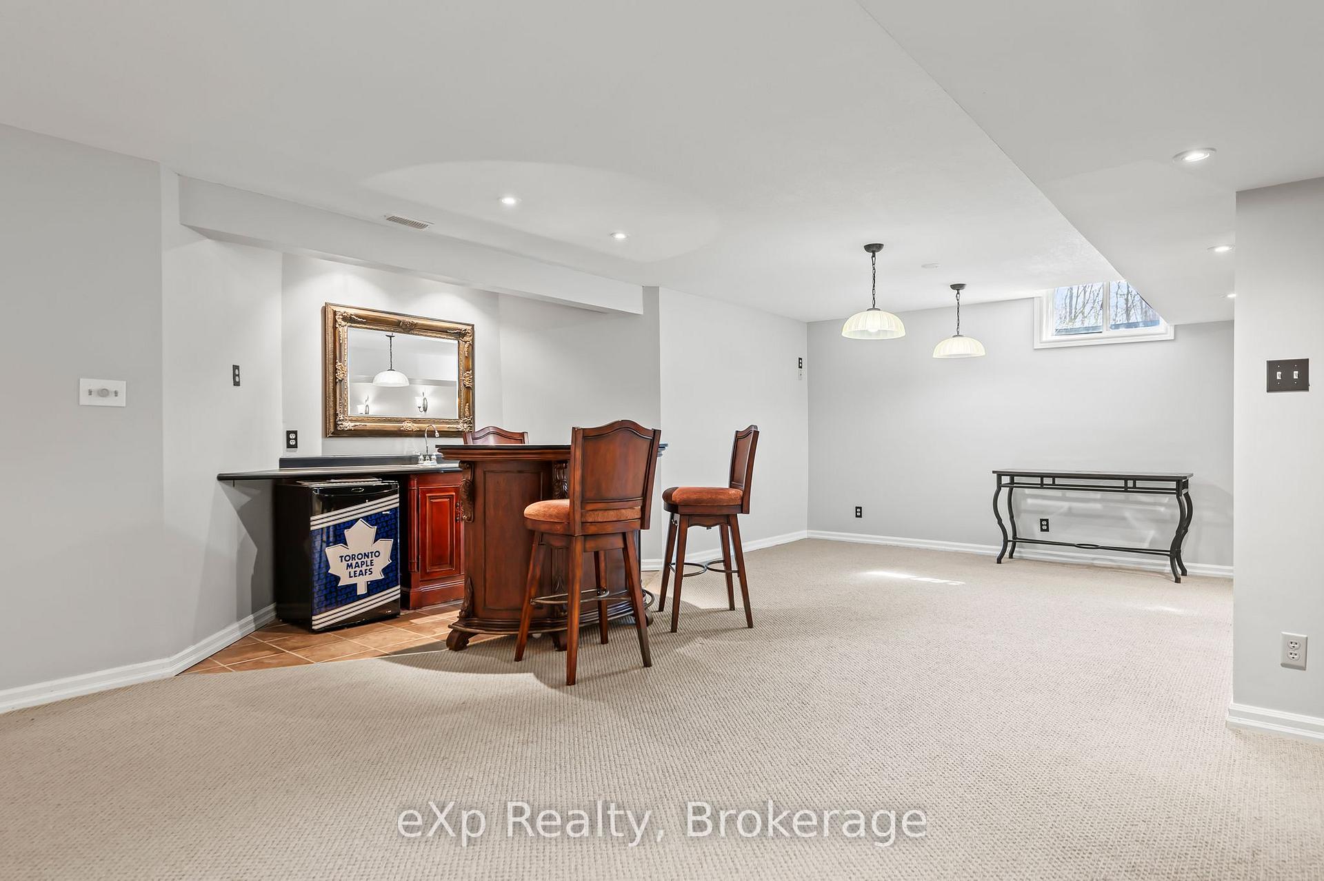 Photo 37 of 45 McGarr Court, Guelph, Pineridge/Westminster Woods — HOMEH