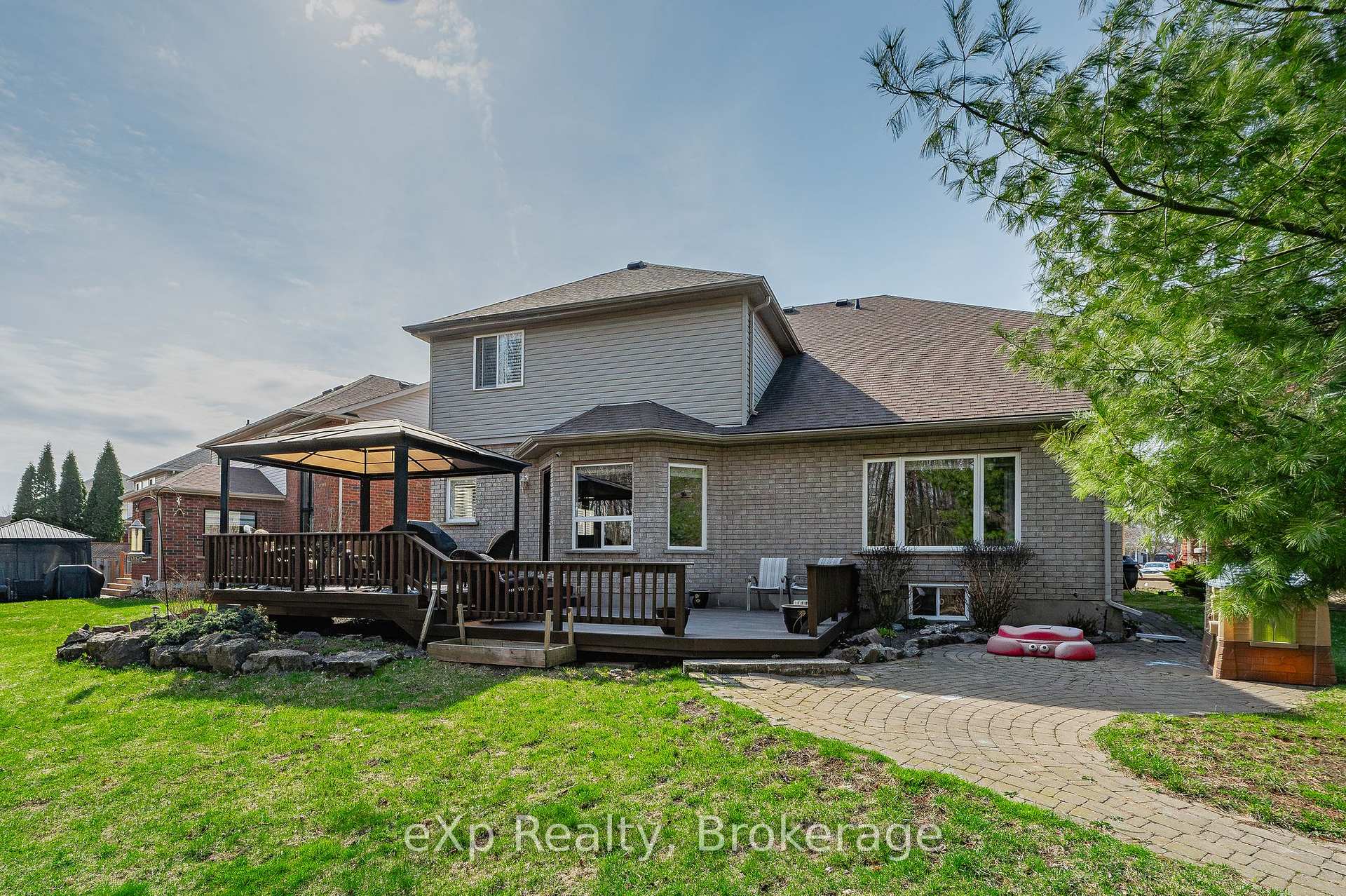 Photo 44 of 45 McGarr Court, Guelph, Pineridge/Westminster Woods — HOMEH
