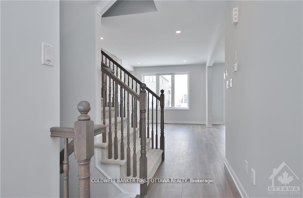 Photo 3 of 788 Cappamore Drive, Ottawa, Barrhaven - Half Moon Bay — HOMEH