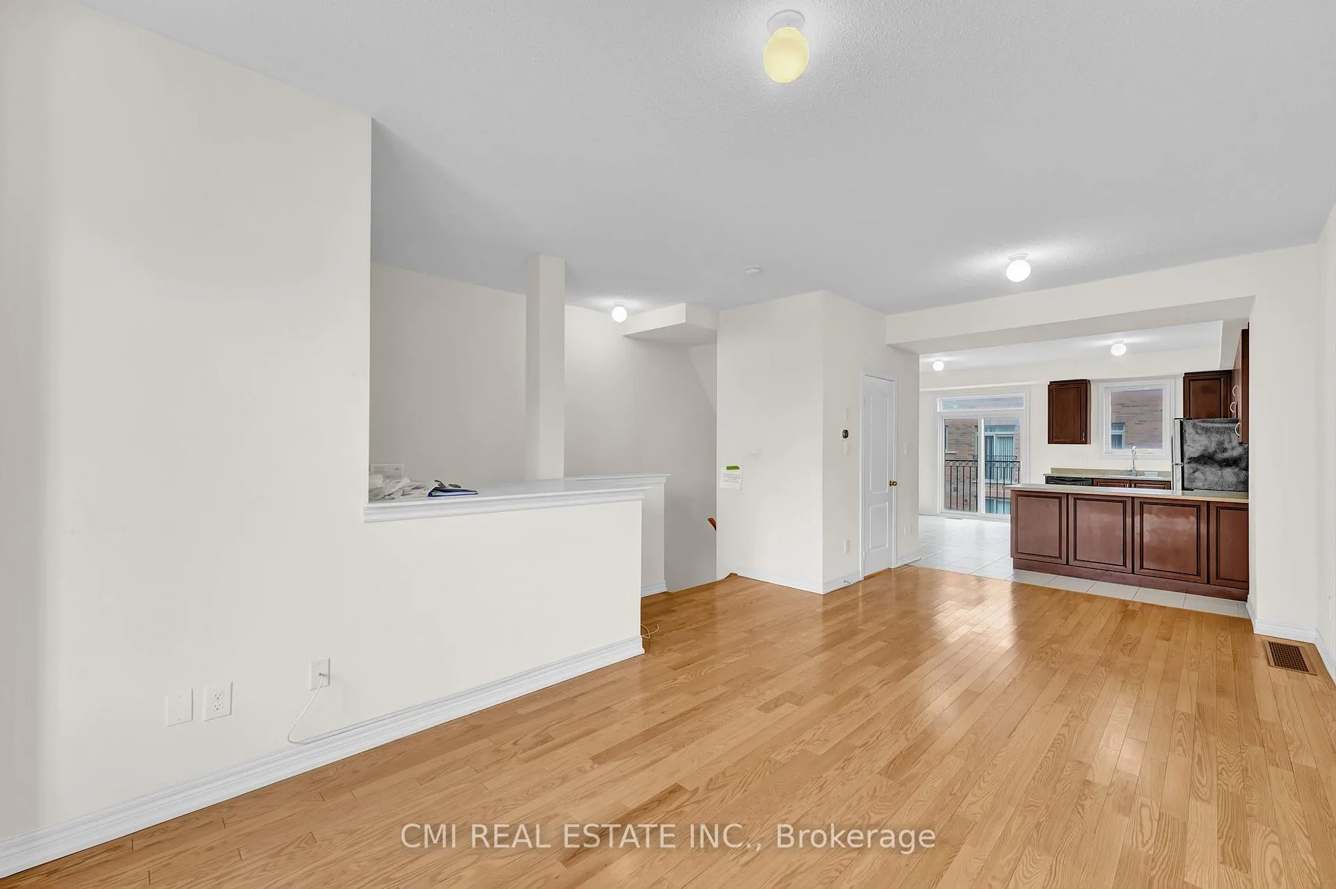 Photo 7 of 39 Sea Drifter Crescent, Brampton, Bram East — HOMEH