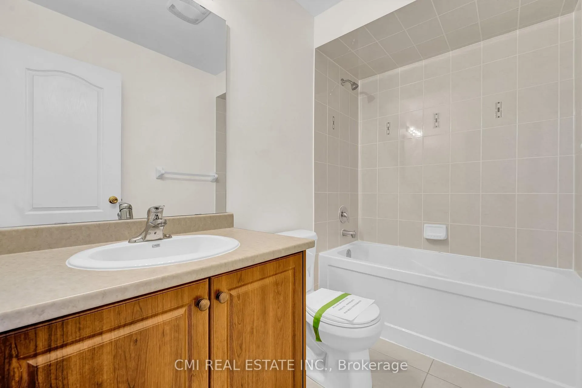 Photo 9 of 39 Sea Drifter Crescent, Brampton, Bram East — HOMEH