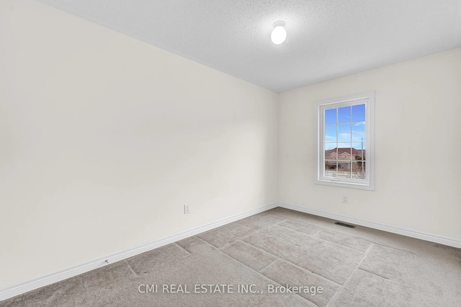 Photo 14 of 39 Sea Drifter Crescent, Brampton, Bram East — HOMEH