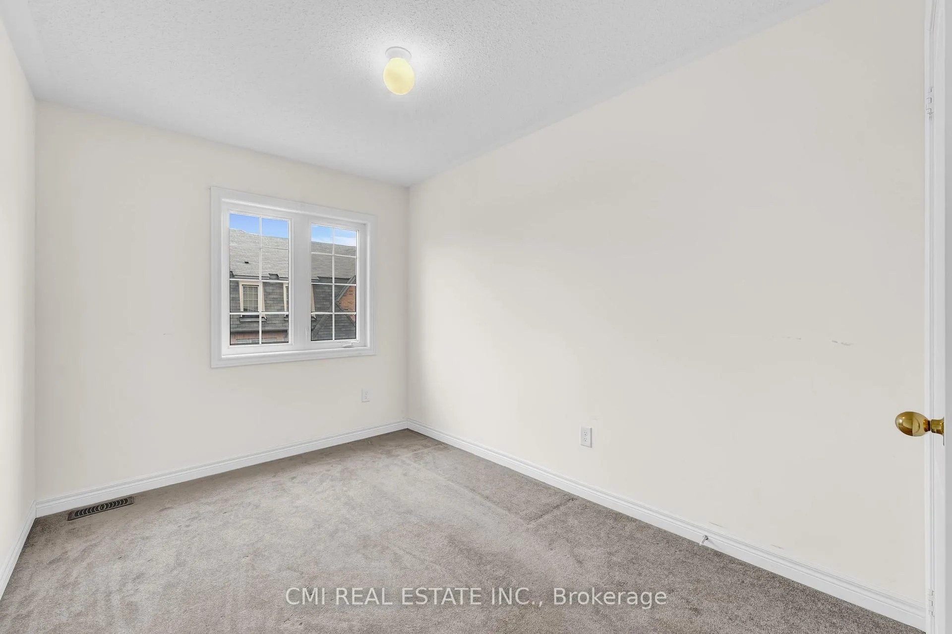 Photo 16 of 39 Sea Drifter Crescent, Brampton, Bram East — HOMEH