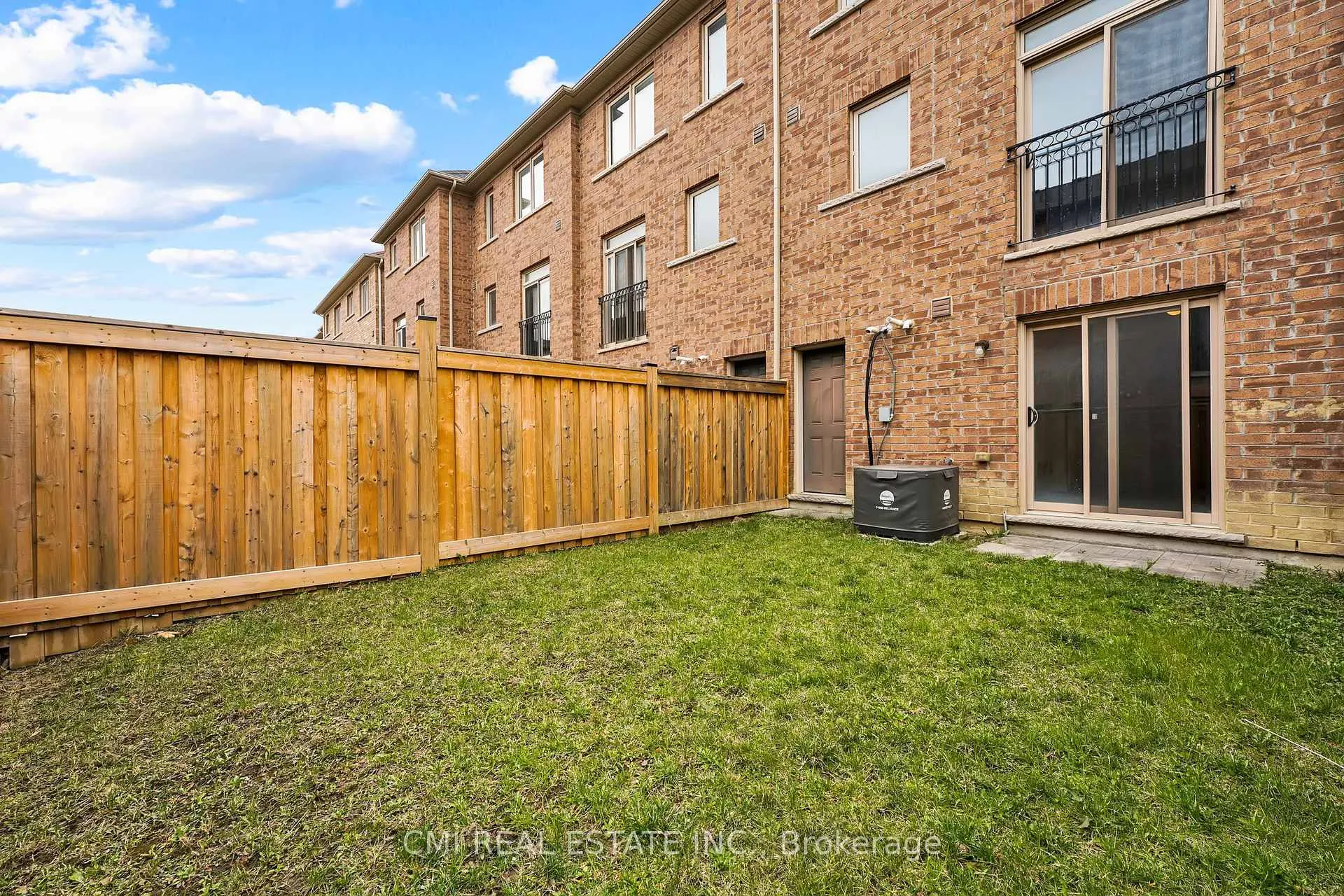 Photo 22 of 39 Sea Drifter Crescent, Brampton, Bram East — HOMEH
