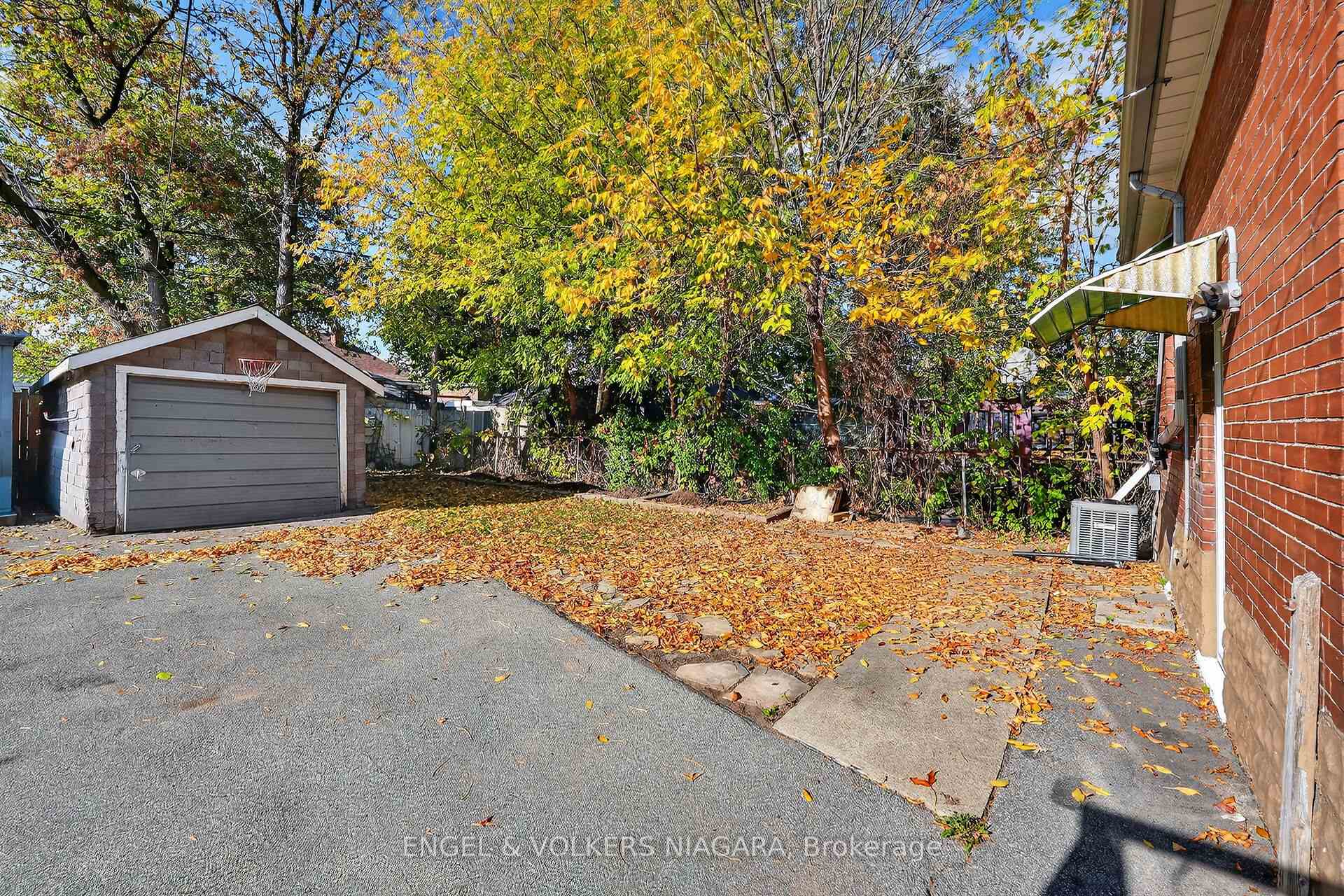 Photo 32 of 141 Cope Street, Hamilton, Homeside — HOMEH