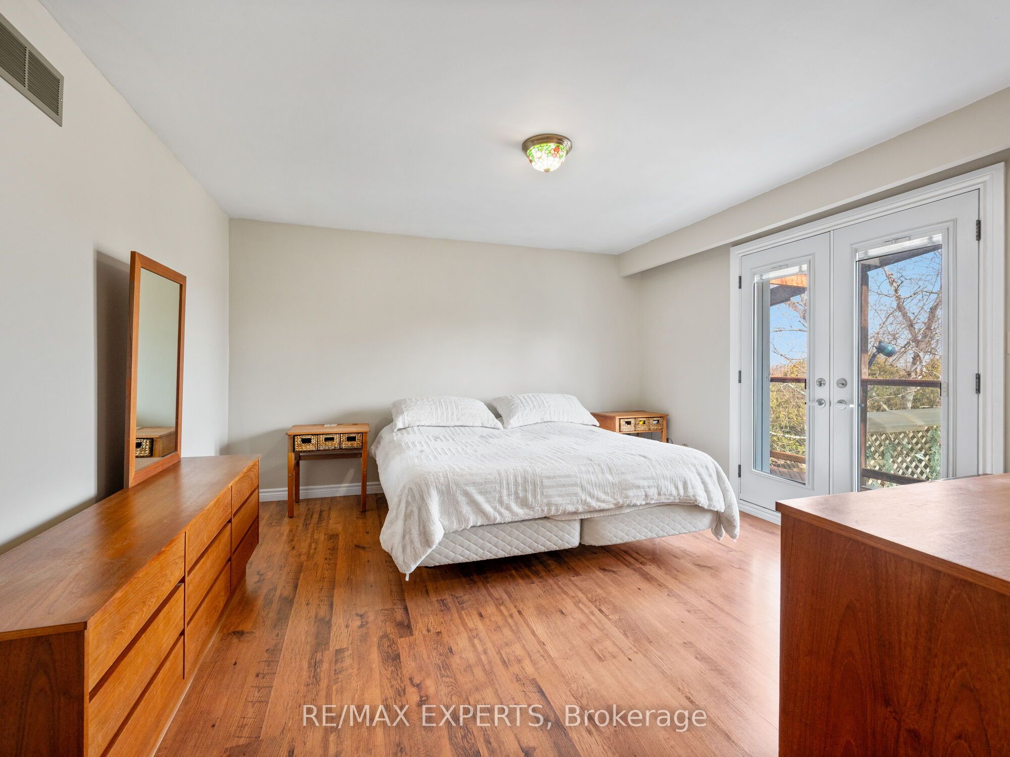 Photo 19 of 215 Ridge Road, Caledon, Bolton West — HOMEH