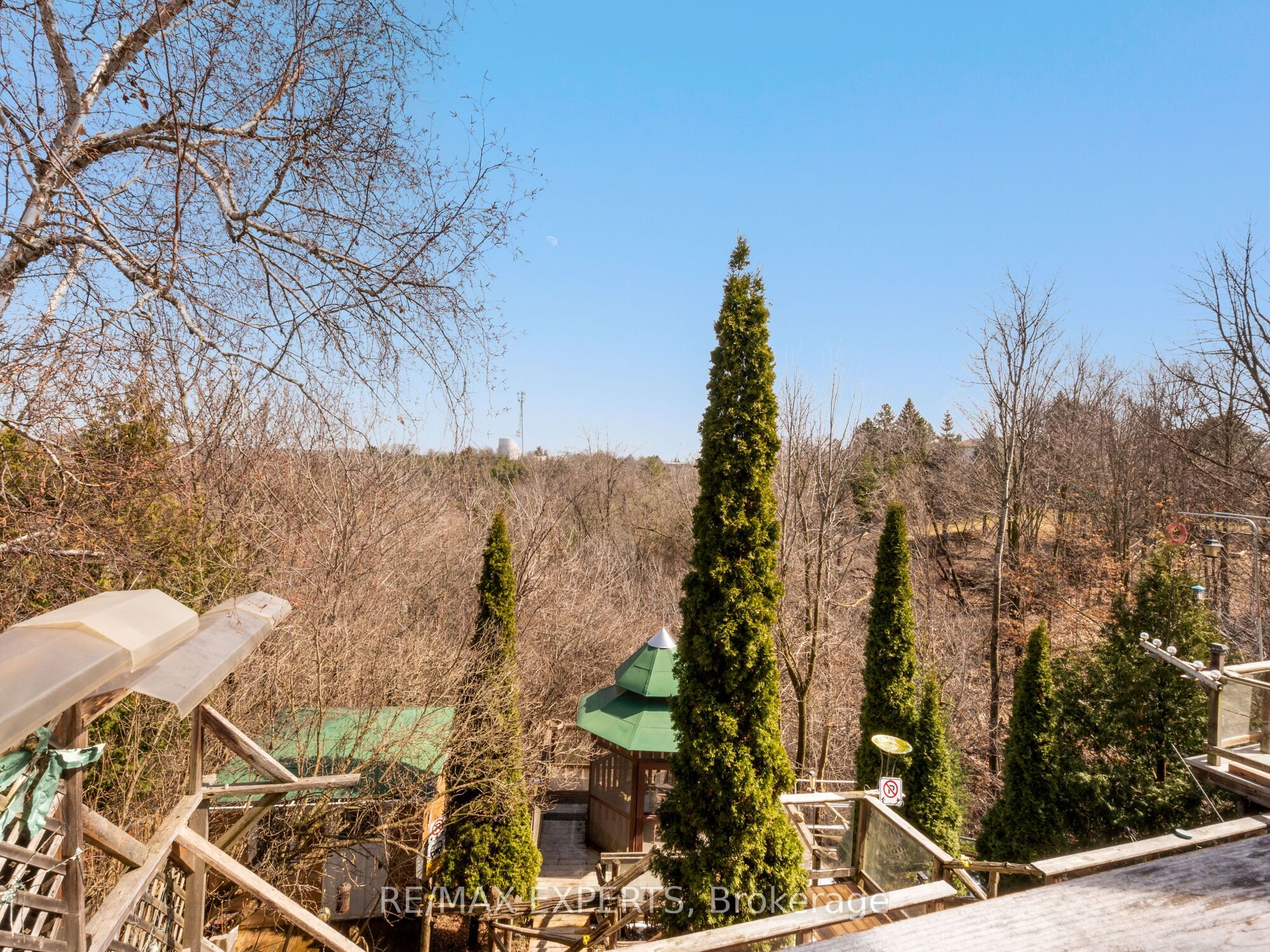 Photo 23 of 215 Ridge Road, Caledon, Bolton West — HOMEH