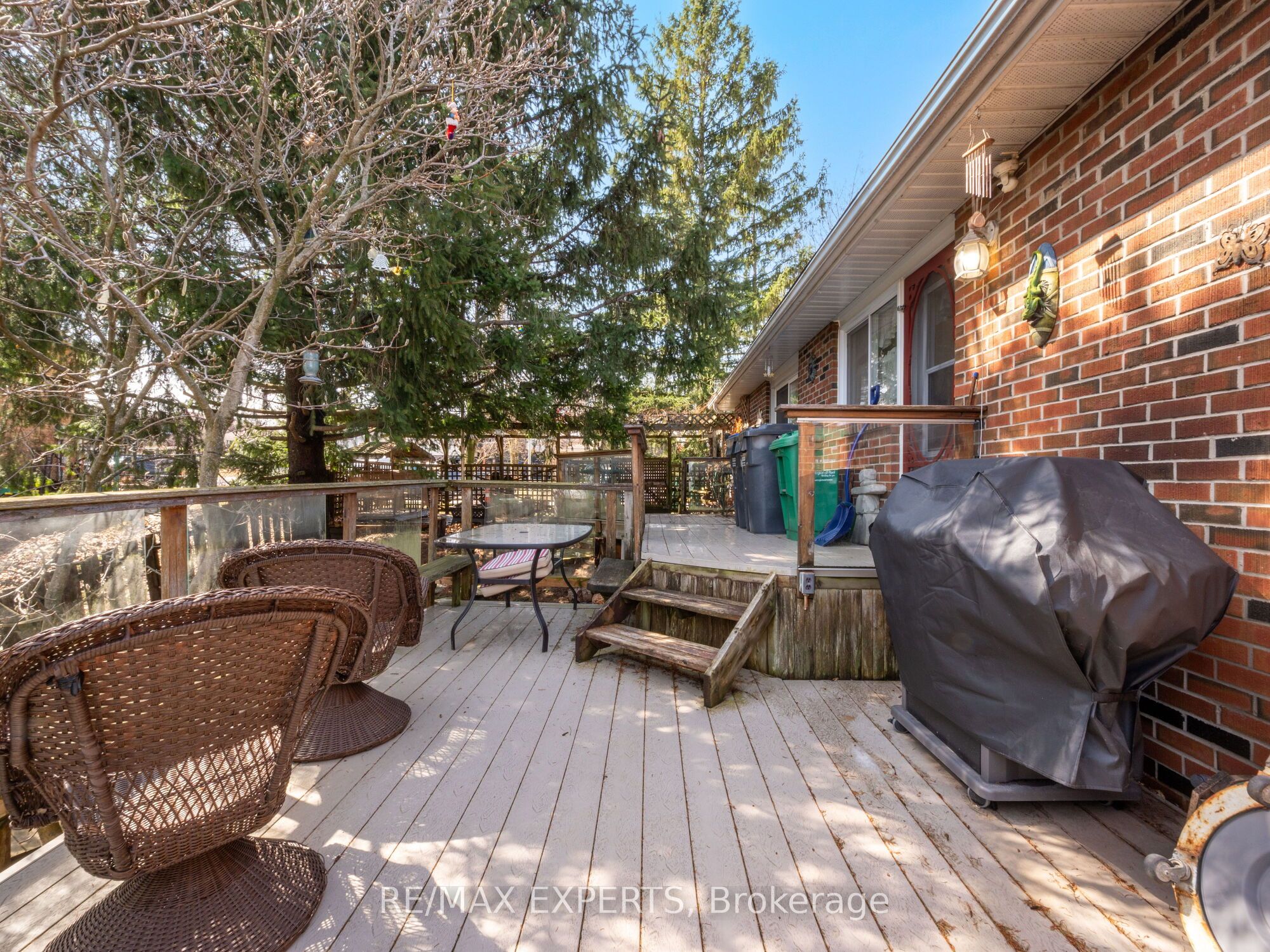 Photo 42 of 215 Ridge Road, Caledon, Bolton West — HOMEH
