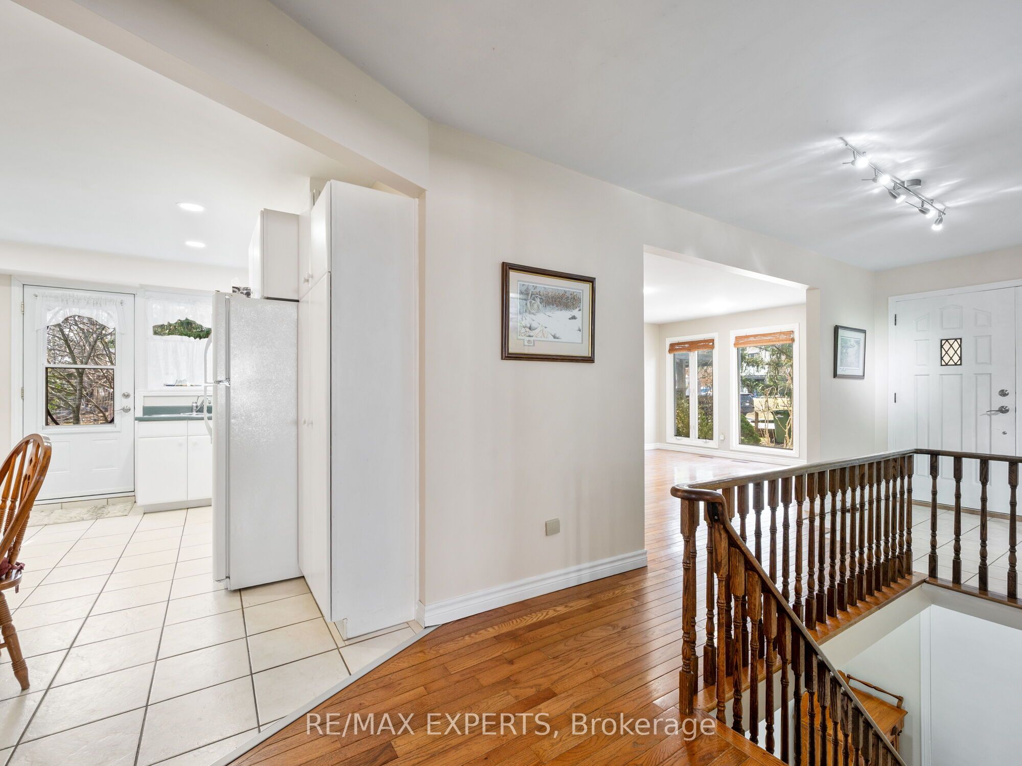 Photo 11 of 215 Ridge Road, Caledon, Bolton West — HOMEH