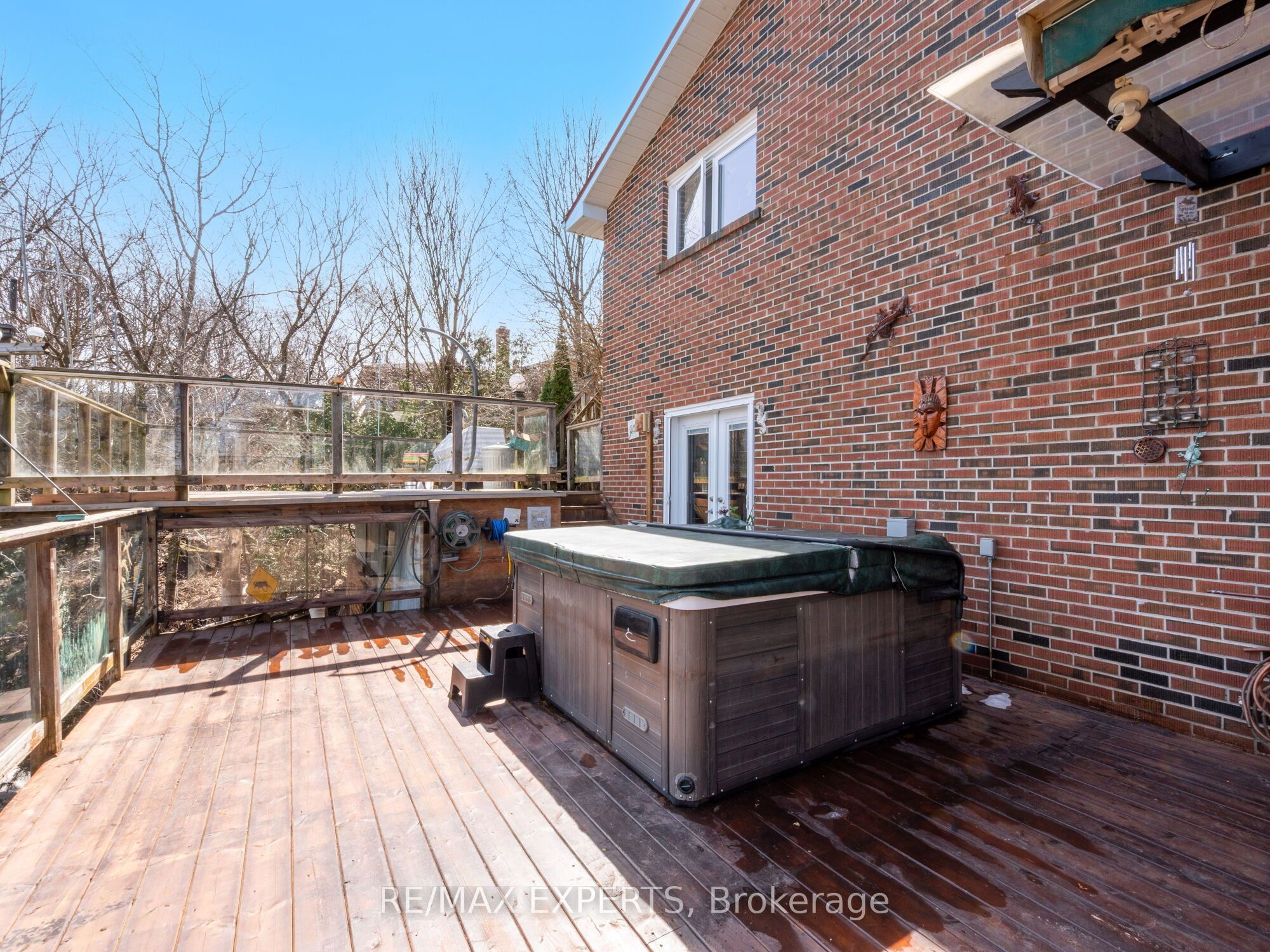 Photo 38 of 215 Ridge Road, Caledon, Bolton West — HOMEH