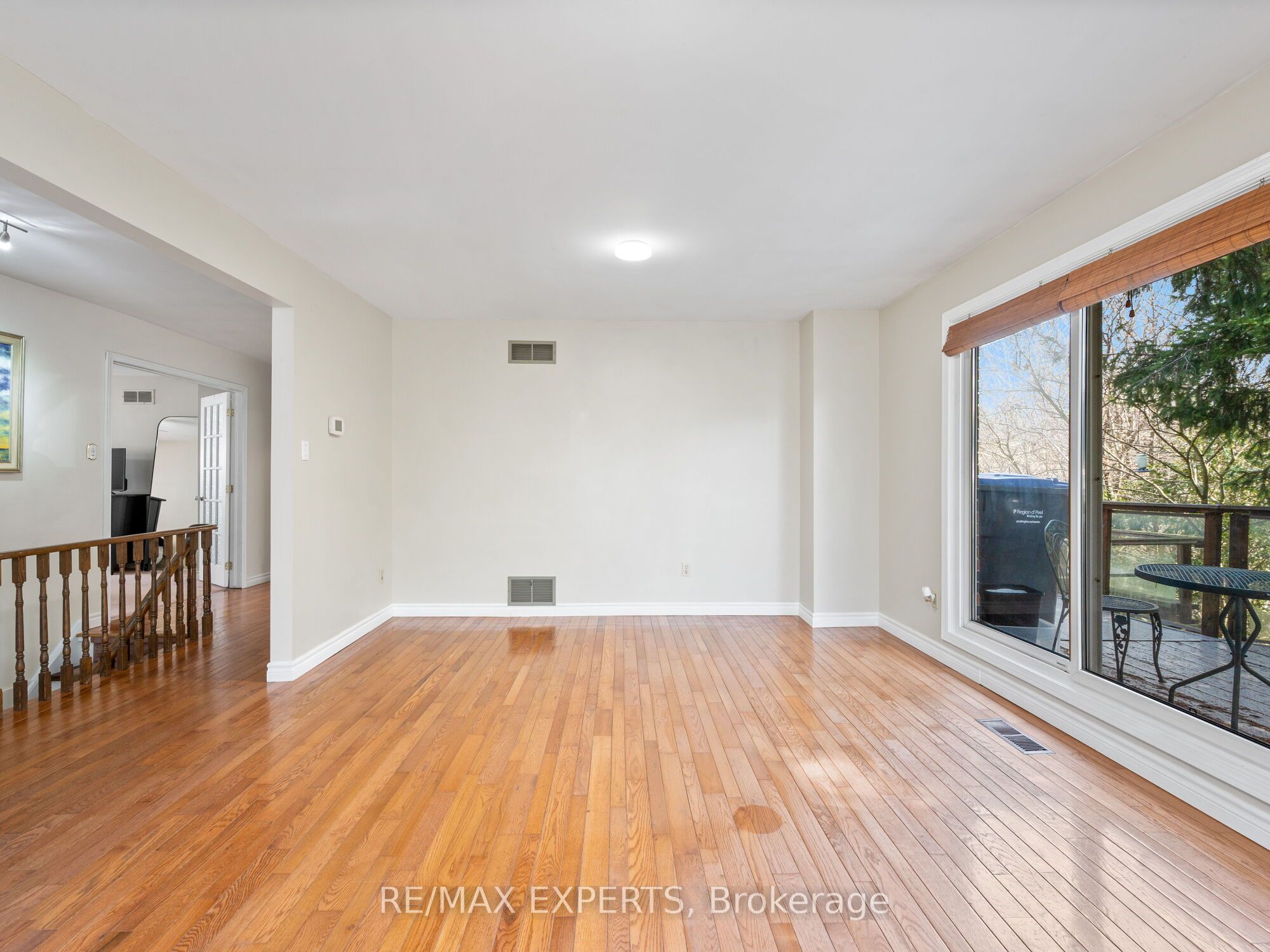Photo 8 of 215 Ridge Road, Caledon, Bolton West — HOMEH