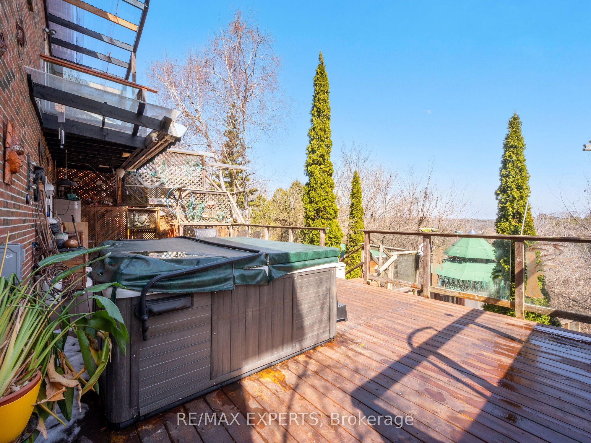 Photo 39 of 215 Ridge Road, Caledon, Bolton West — HOMEH
