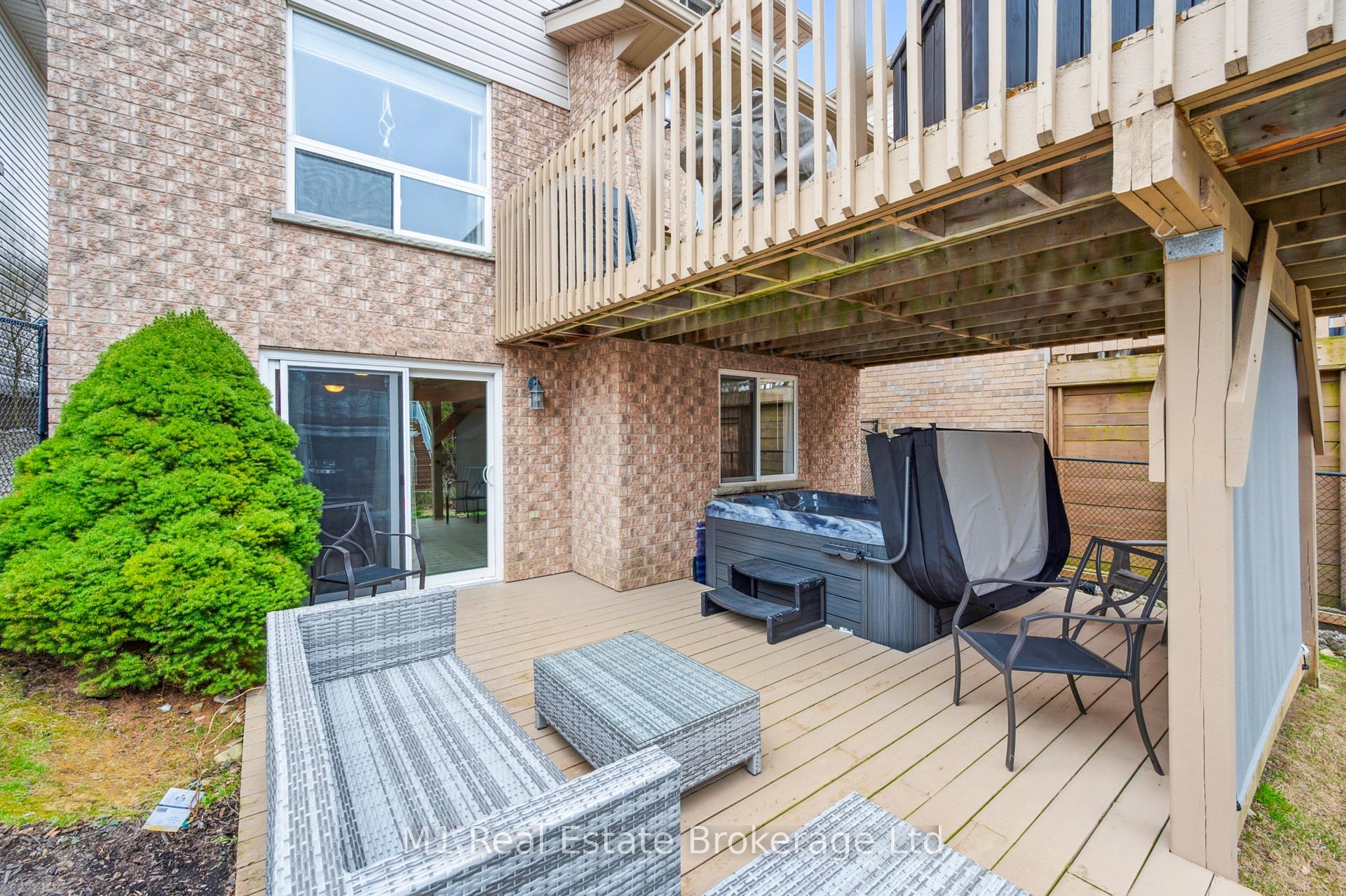Photo 2 of 80 Doyle Drive, Guelph, Clairfields/Hanlon Business Park — HOMEH