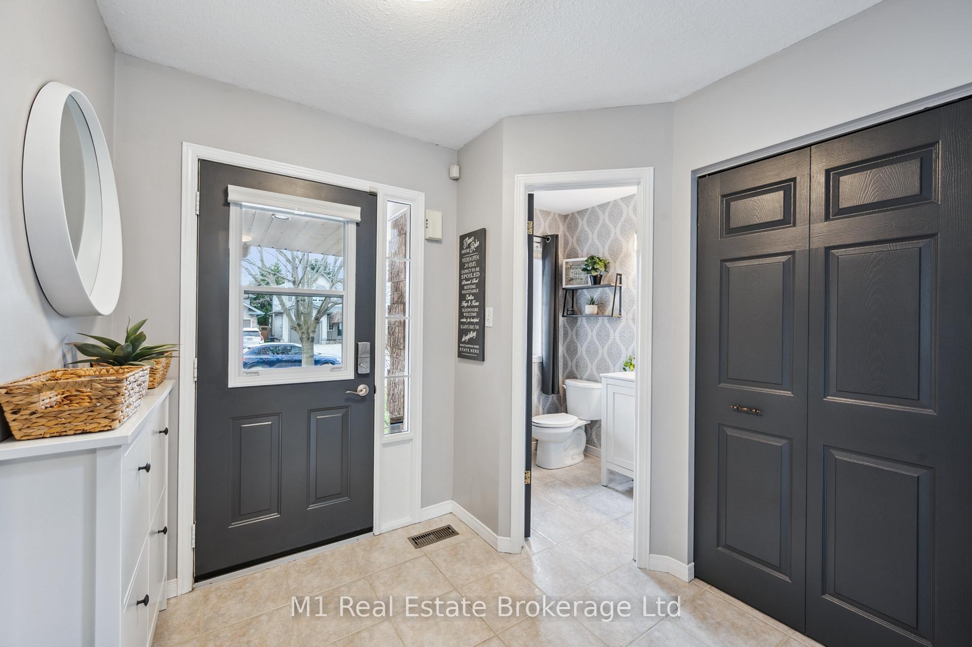 Photo 7 of 80 Doyle Drive, Guelph, Clairfields/Hanlon Business Park — HOMEH