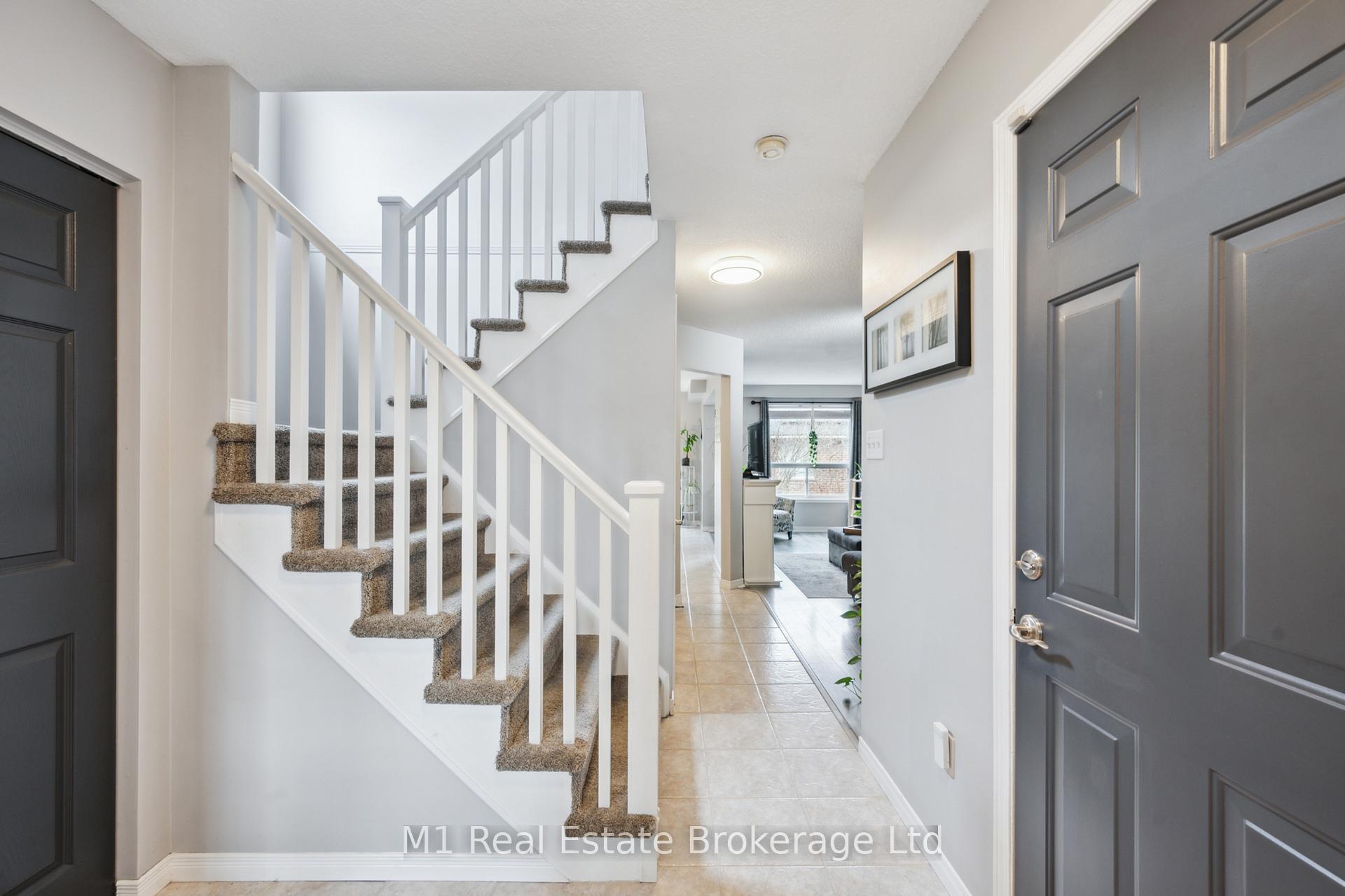 Photo 9 of 80 Doyle Drive, Guelph, Clairfields/Hanlon Business Park — HOMEH