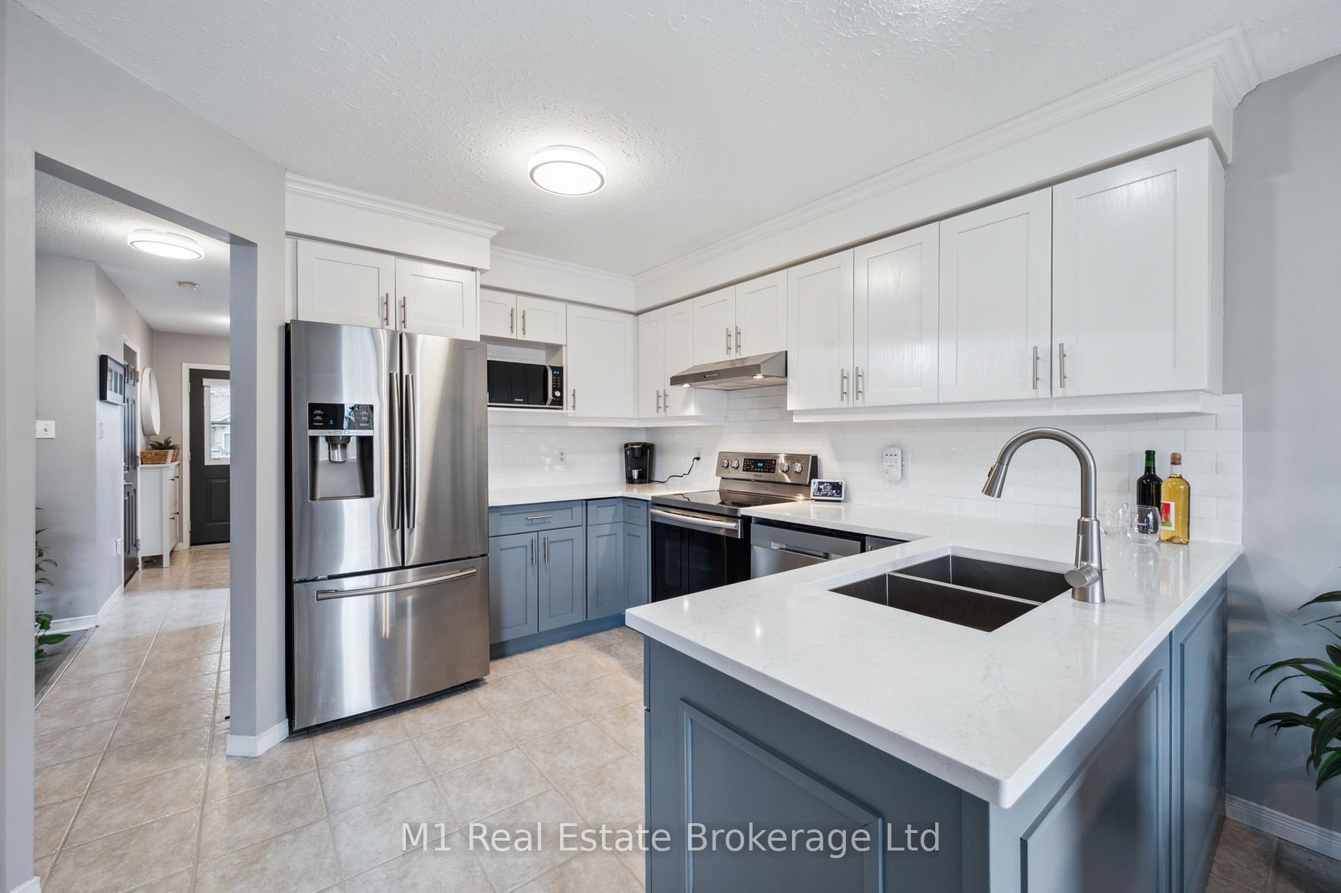 Photo 16 of 80 Doyle Drive, Guelph, Clairfields/Hanlon Business Park — HOMEH