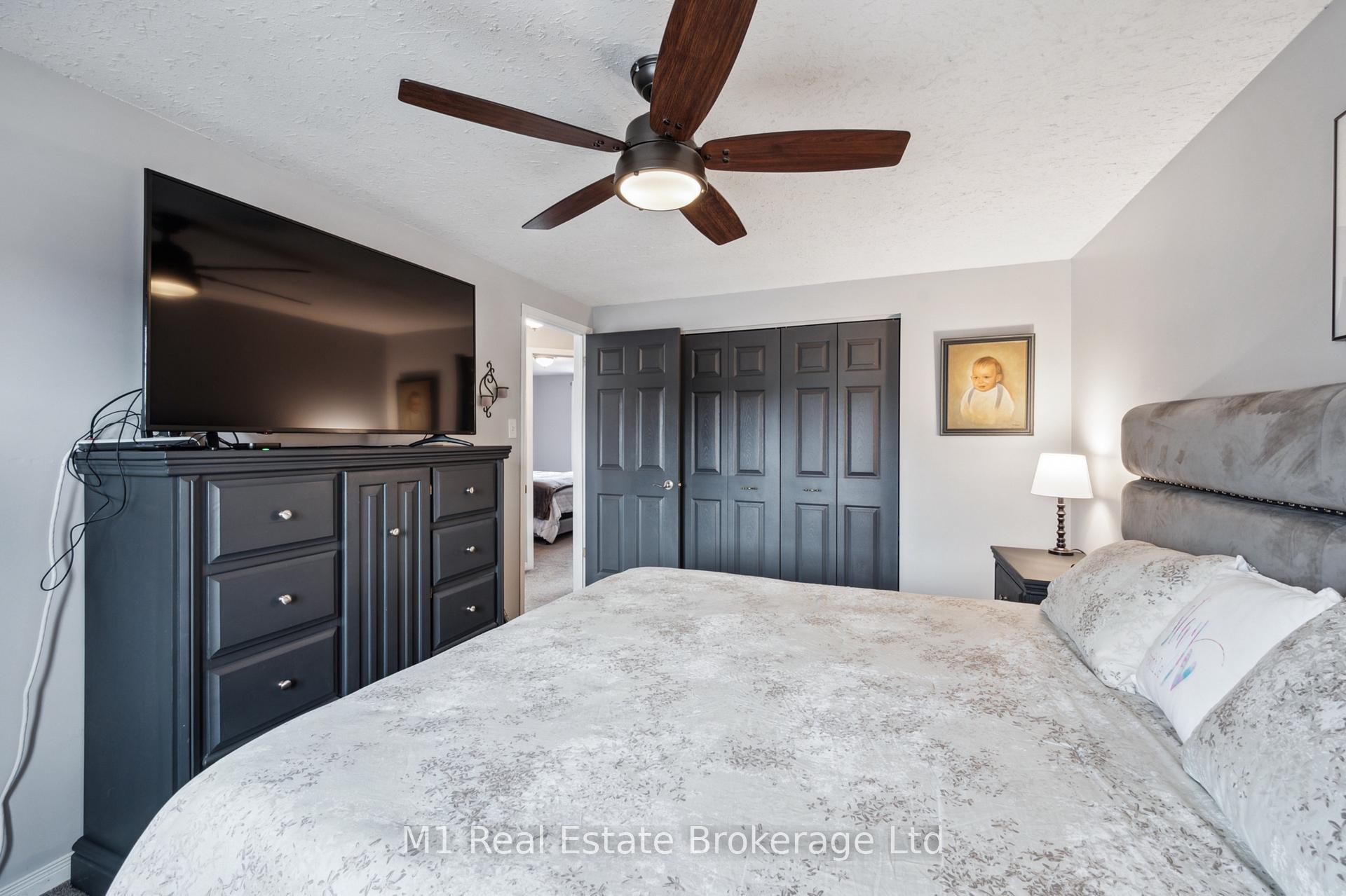 Photo 23 of 80 Doyle Drive, Guelph, Clairfields/Hanlon Business Park — HOMEH