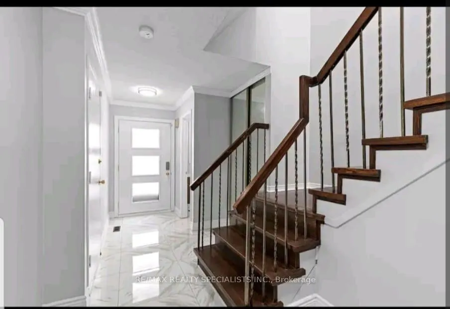 Photo 3 of 30 Adam Street W, Brampton, Heart Lake West — HOMEH