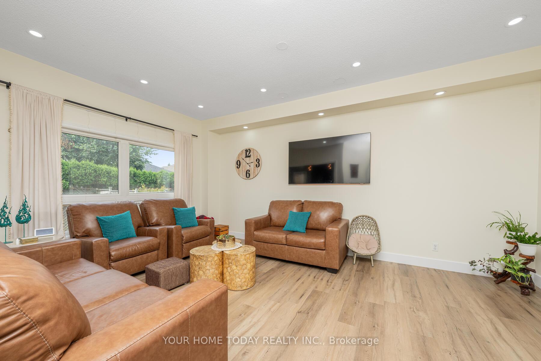 Photo 7 of 6 Callaghan Crescent, Halton Hills, Georgetown — HOMEH
