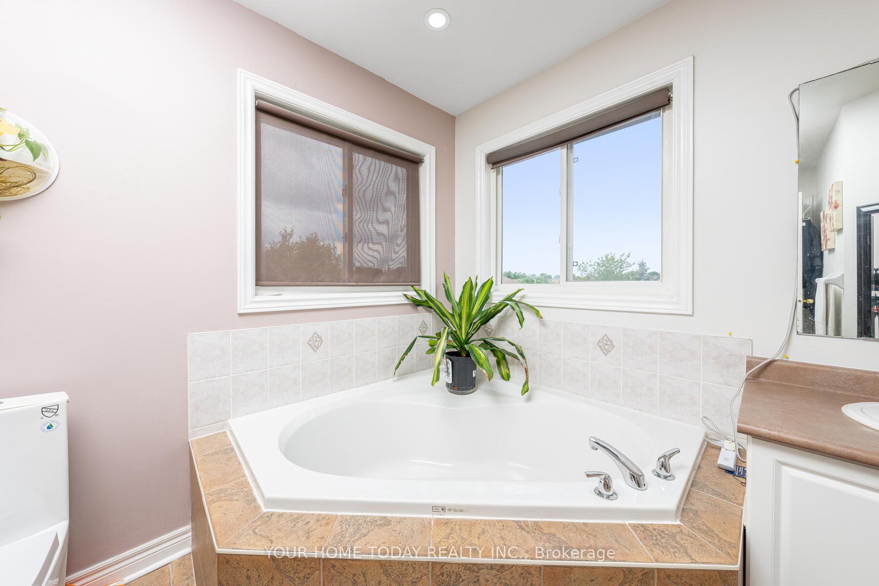 Photo 23 of 6 Callaghan Crescent, Halton Hills, Georgetown — HOMEH