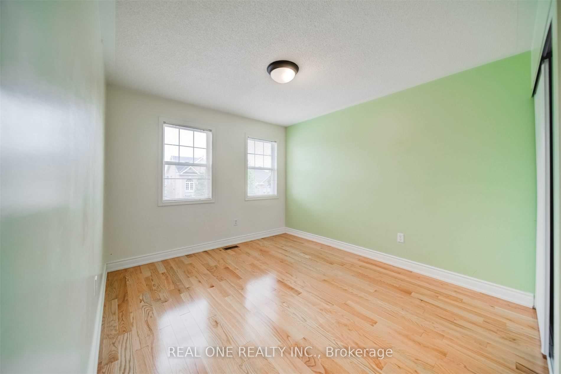 Photo 19 of 1364 Goldhawk Trail, Oakville, West Oak Trails — HOMEH