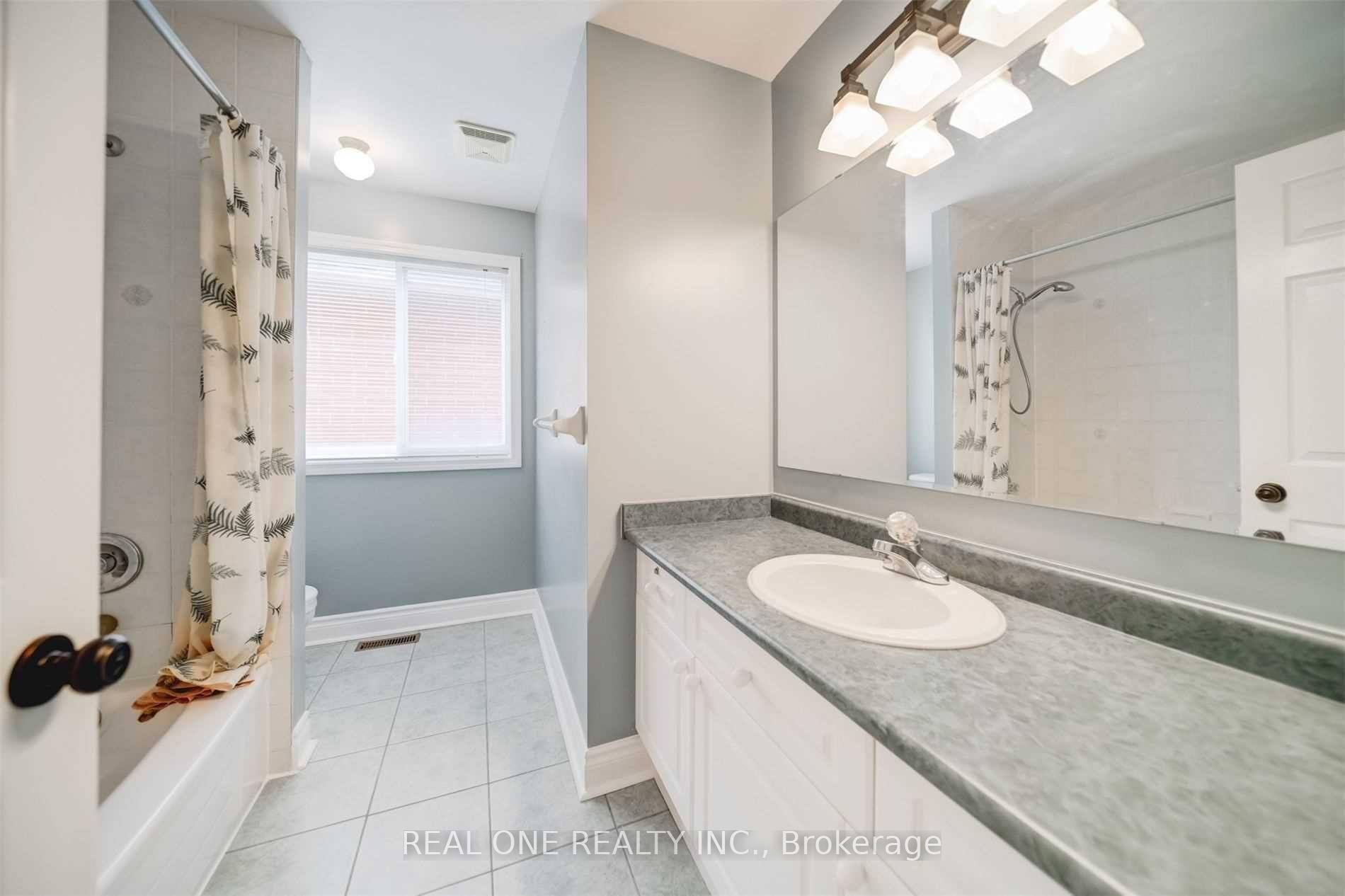 Photo 20 of 1364 Goldhawk Trail, Oakville, West Oak Trails — HOMEH